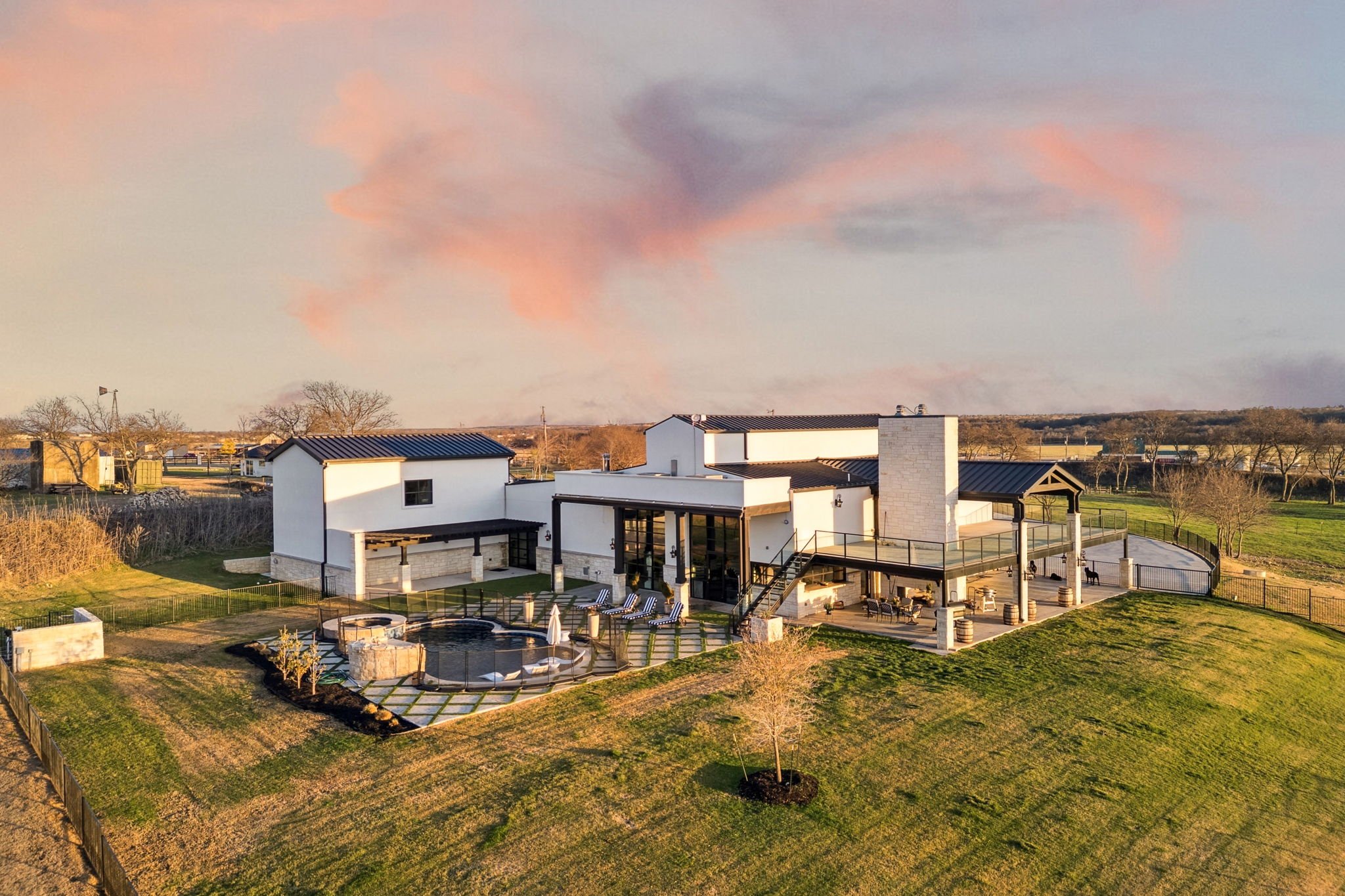 74-web-or-mls-5950 Western Star Dr 74.jpg