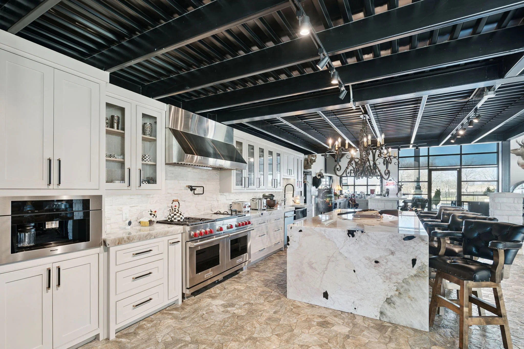 17-web-or-mls-5950 Western Star Dr 17.jpg