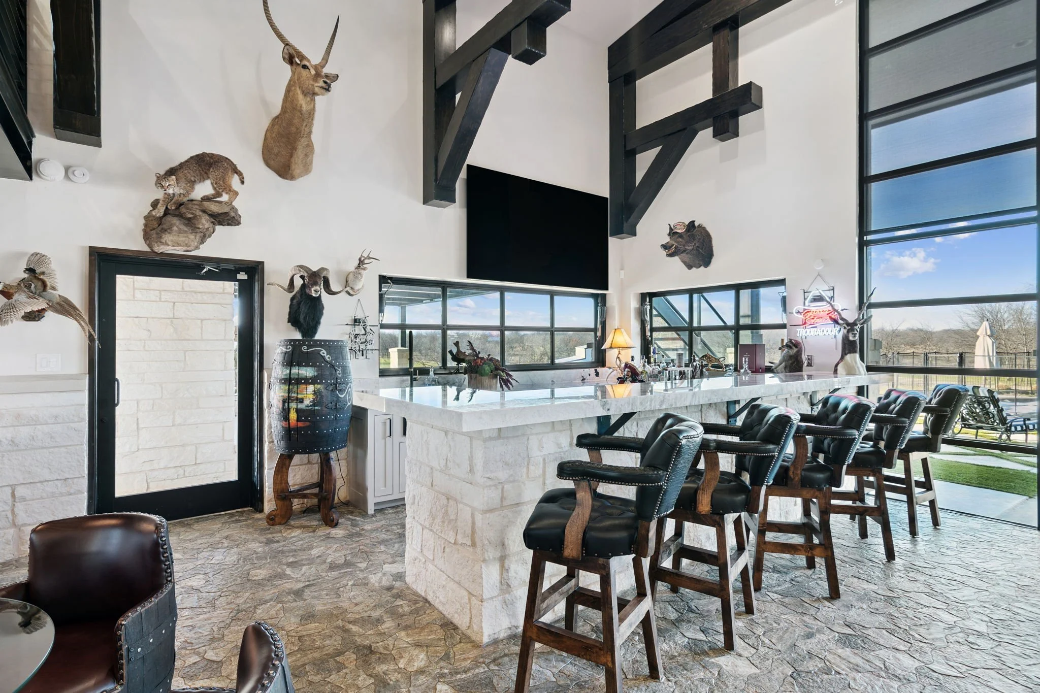 11-web-or-mls-5950 Western Star Dr 11.jpg