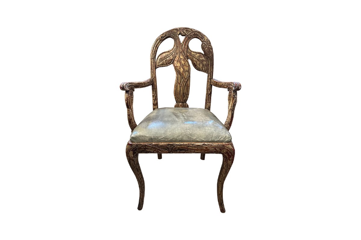 Leaf-Motif-Chair.jpg