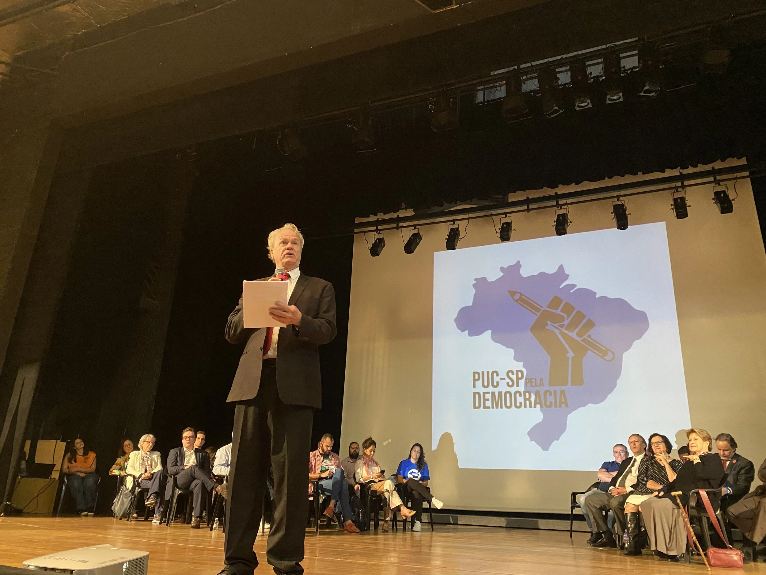 Manifesto mostra apoio internacional à democracia no Brasil
