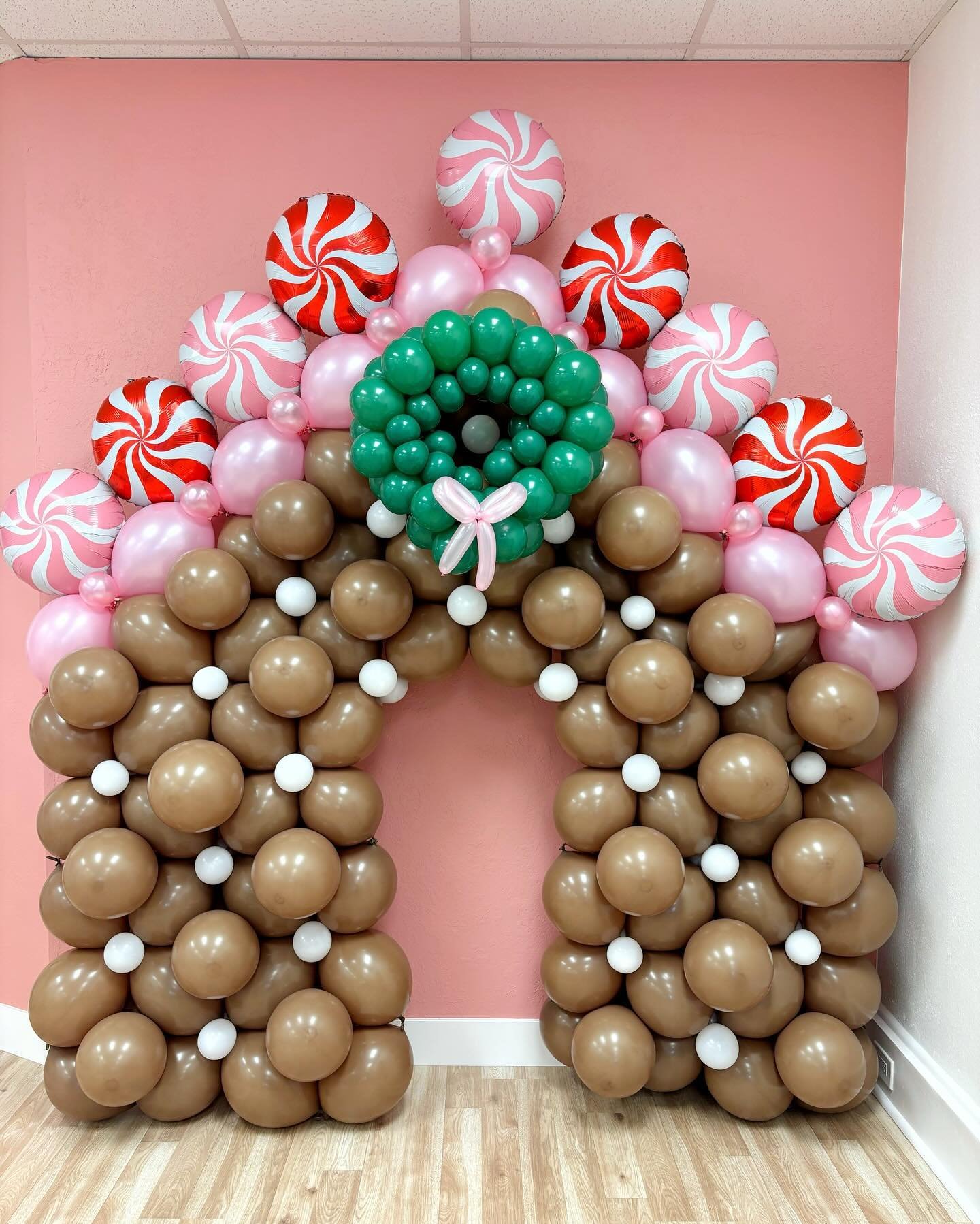 Looking to add some sparkle and shine to your holiday party? ✨

The time is NOW to send in those inquires for those late November and December dates. 

F&amp;F would love to help make your event extra special this year! 🎄❄️🎅