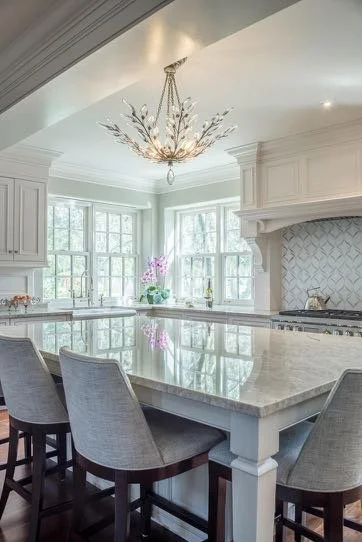 Expert Renovation Tips for a Warm and Inviting Kitchen Design