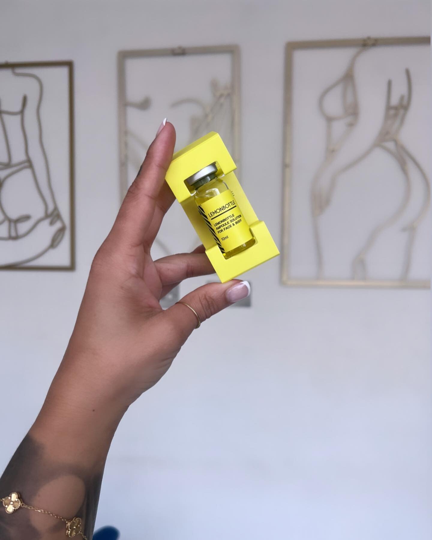 Introducing &hellip;Lemon bottle 🍋
The best fat dissolving product on the market.

I have wanted to bring you lemon bottle for a long time but of course I had to test it for myself and wow! 

This products gets you incredible results and fast! 

🍋S