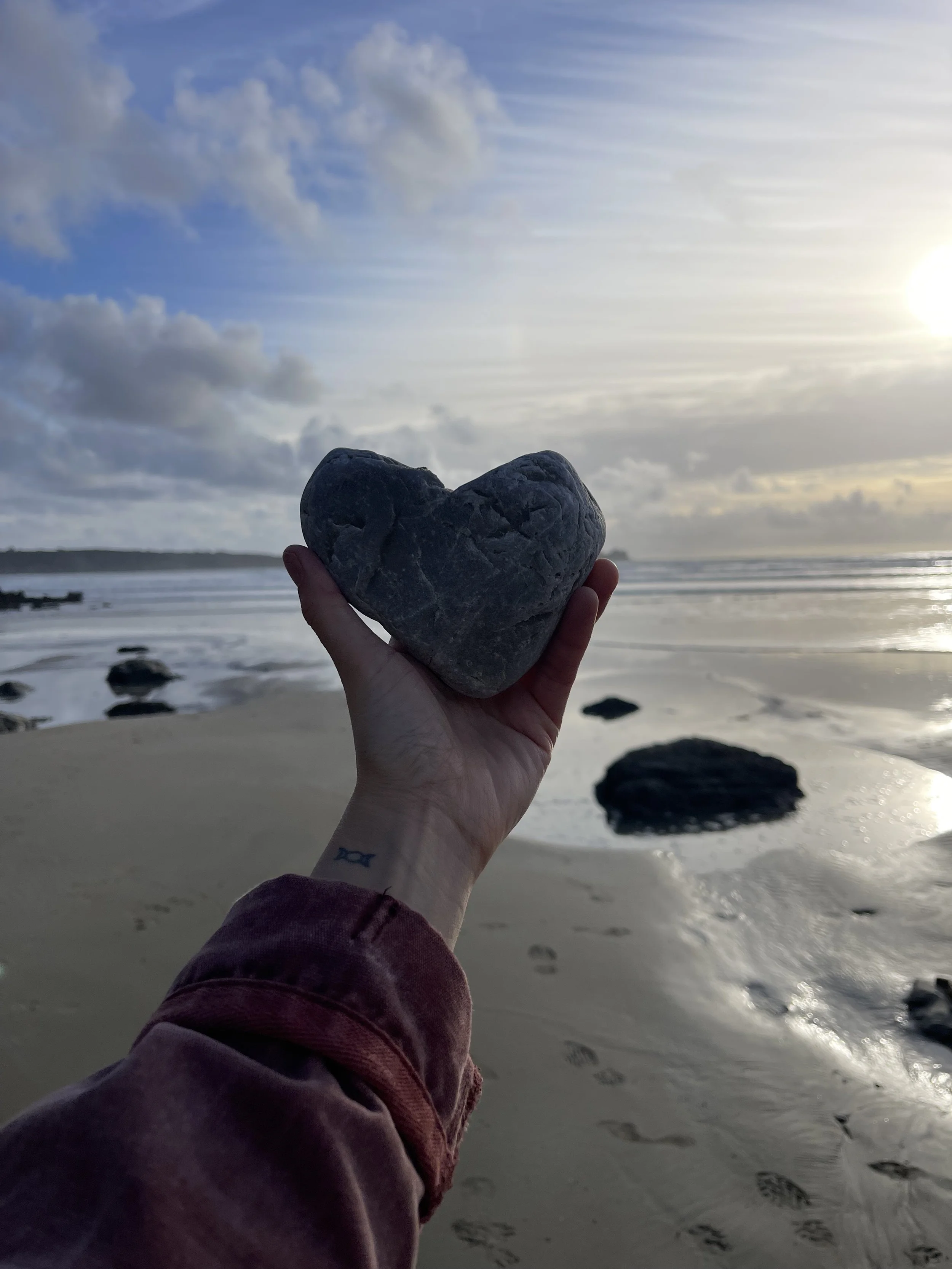 hawthorn loves the way the sea does / do i want to love the way the sea does / we are just humans // 