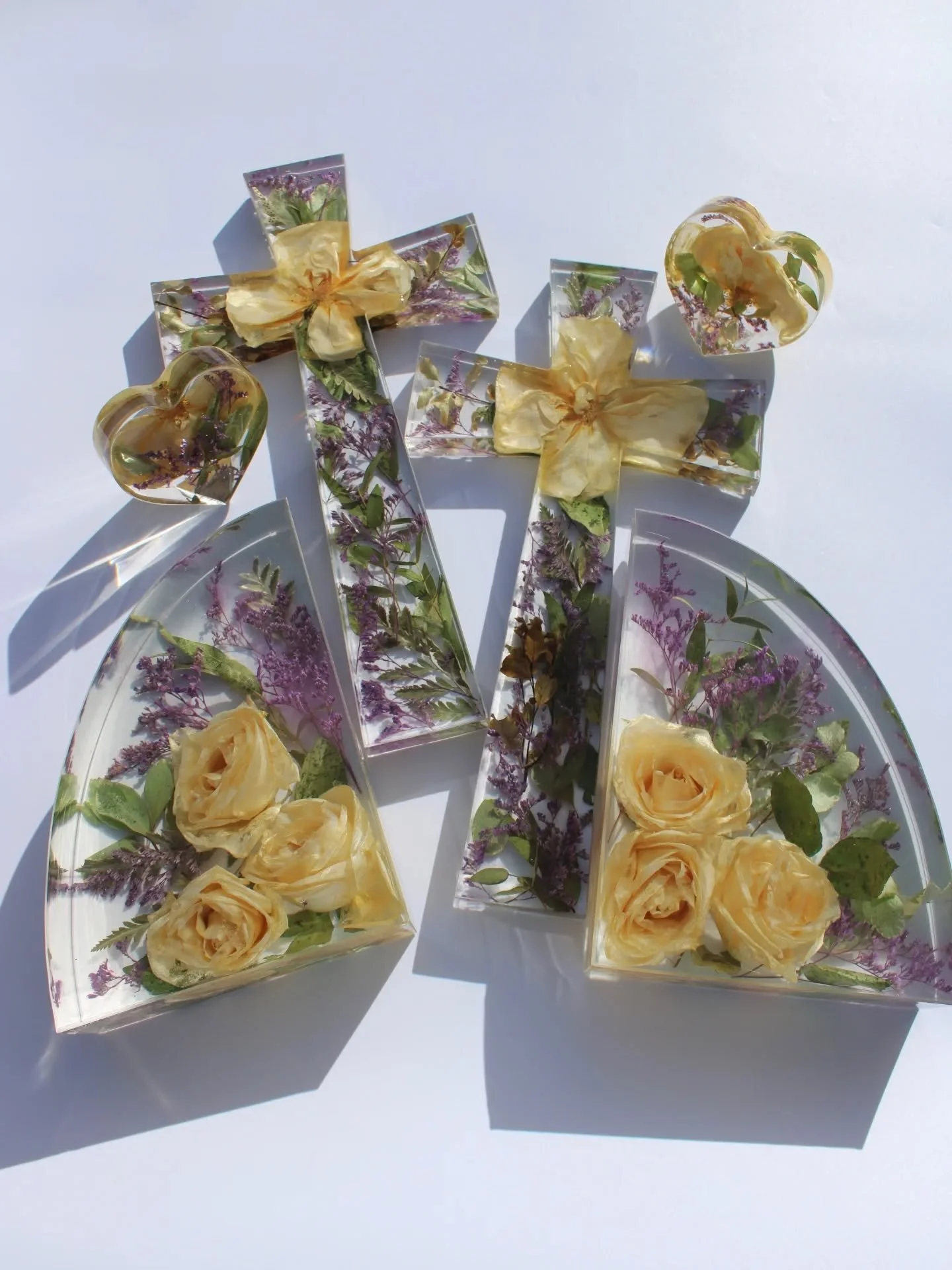Catherine's collection 🤍

A beautiful way to keep the flowers close long after the celebration.

Choose the best keepsake for your flowers&mdash; link in bio.

#flowerpreservation #preservedflowers #weddingbouquet #resinkeepsake #designsbymaha