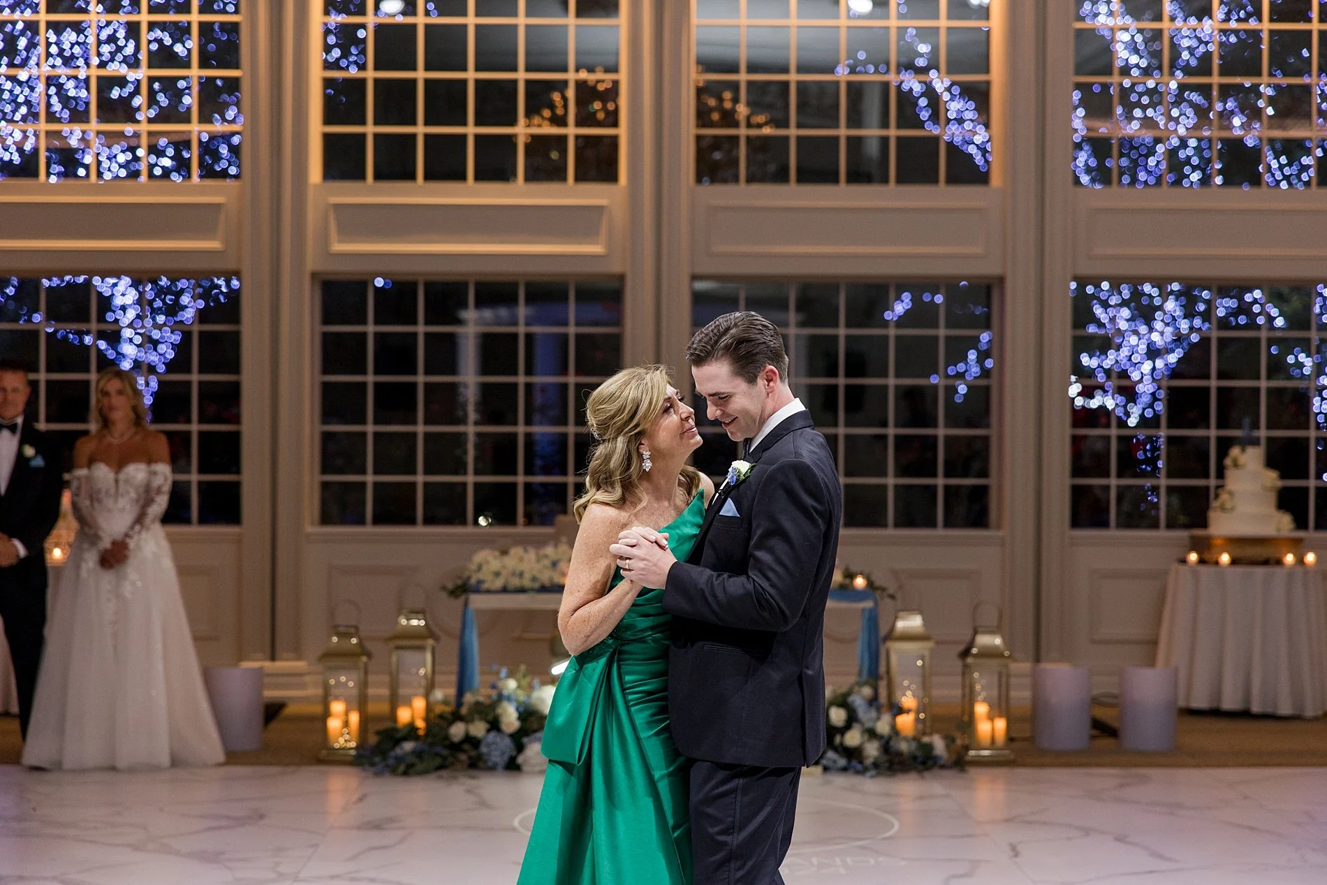  groom shares dance with mom  
