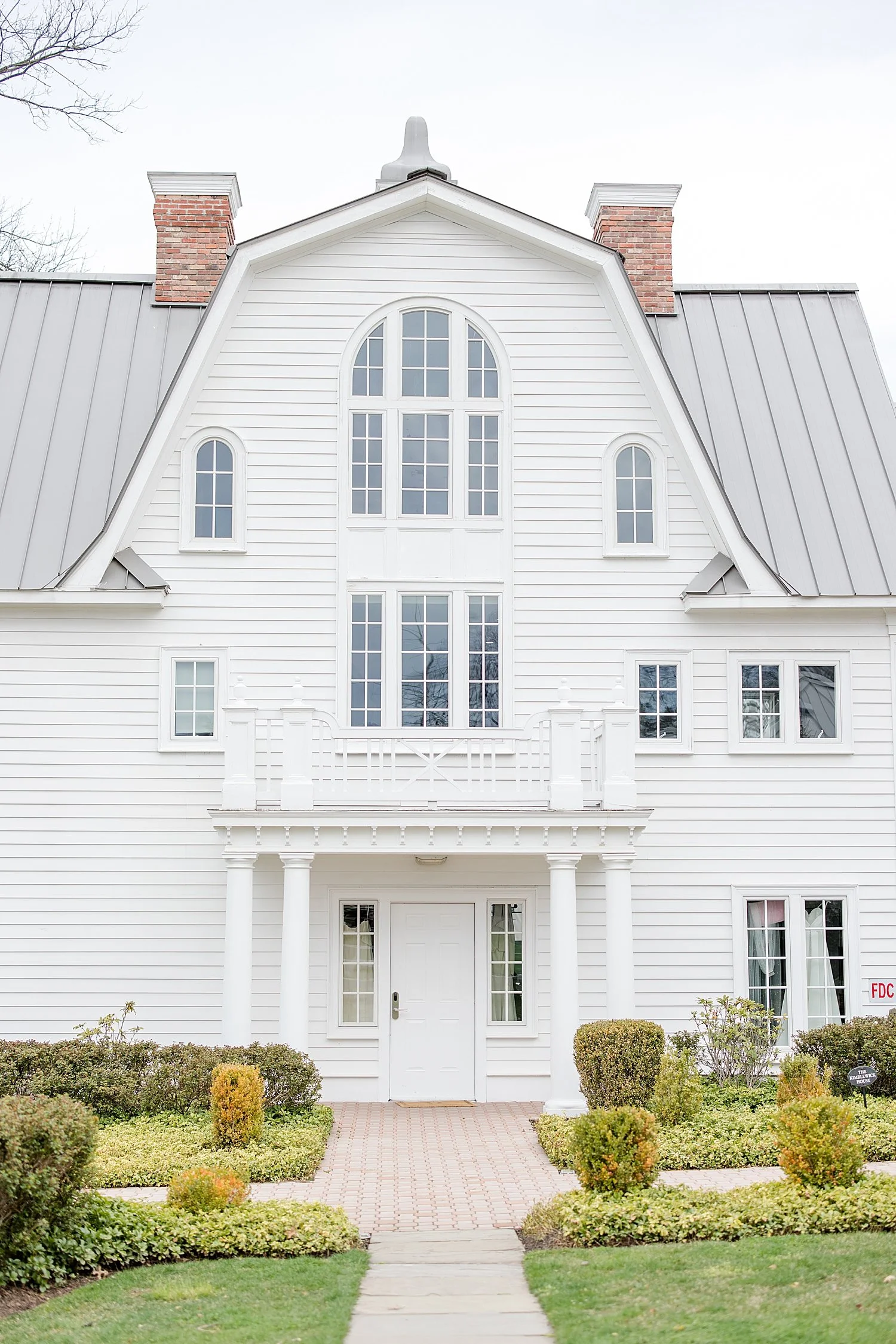  Elegant spring wedding at Ryland Inn in Whitehouse Station, NJ 