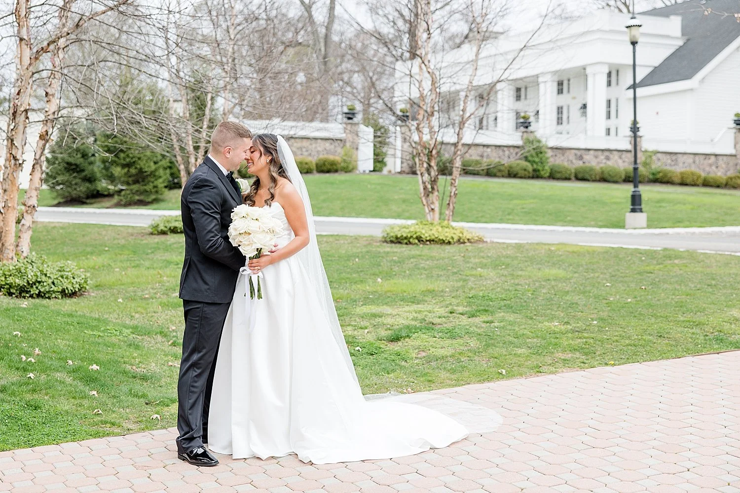  Elegant spring wedding photos at Ryland Inn 