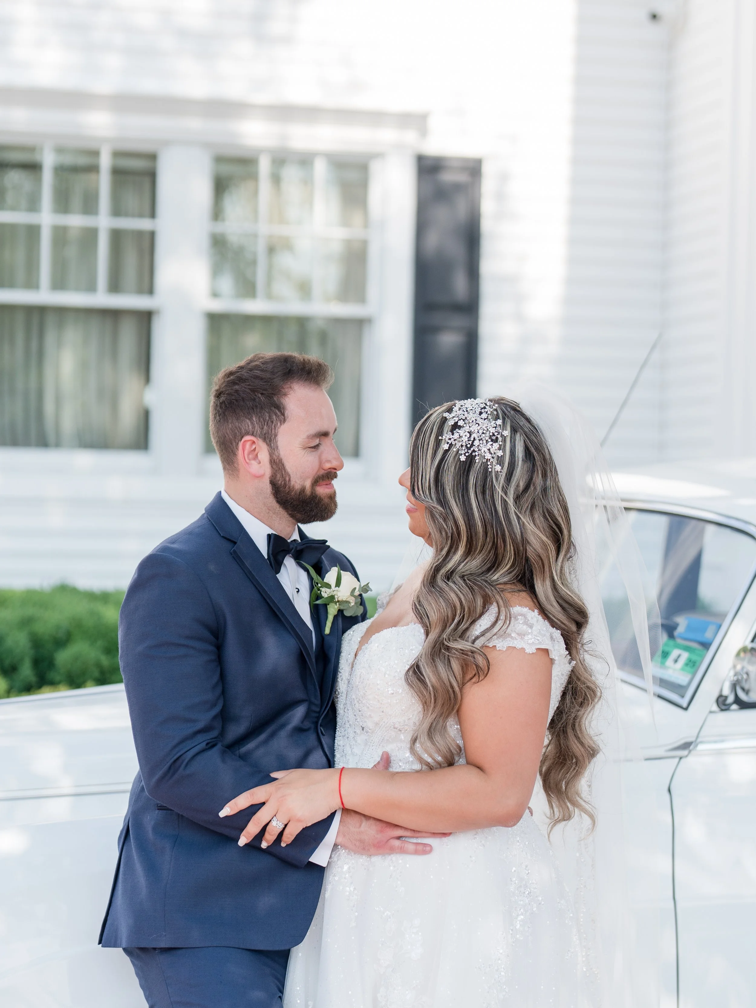 Bride and groom in front vintage car on The Park Savoy Estate in Florham Park, NJ by wedding photographer, Jessica Anne Photography