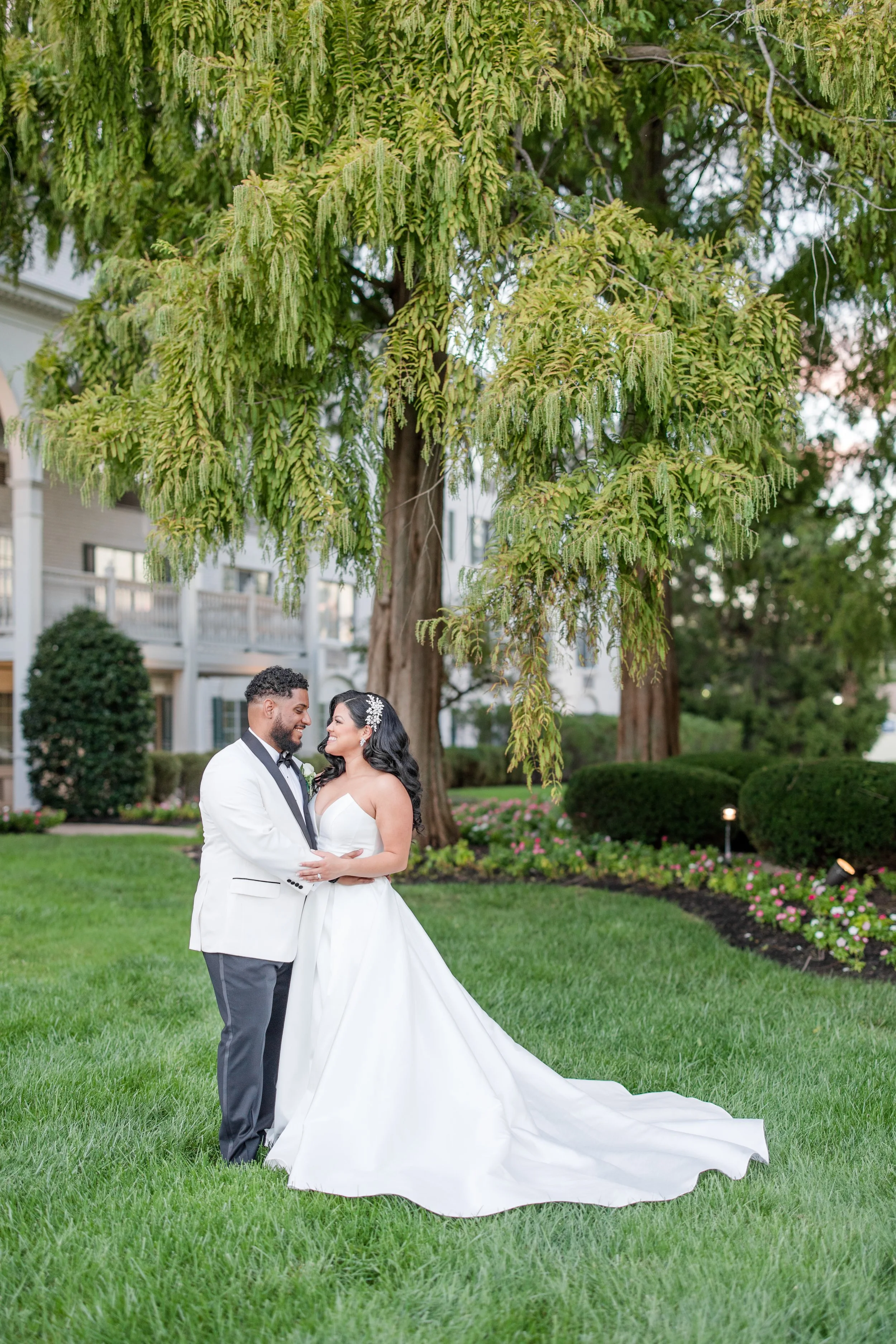 Bride and groom in luxury wedding photo at The Park Savoy Estate in Florham Park, NJ. Shot by Jessica Anne Photography