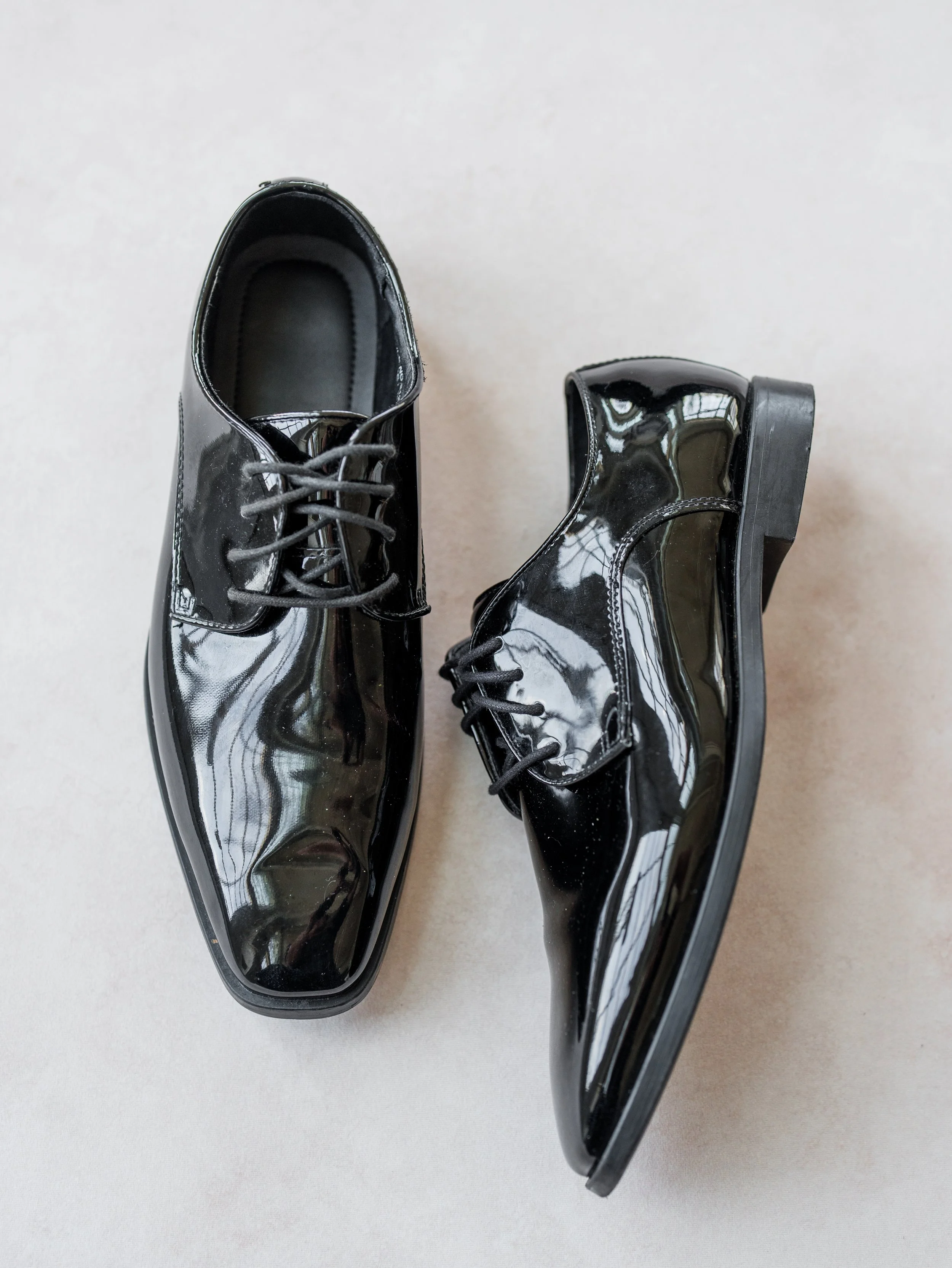 Groom dress shoes photo by NJ wedding photographer, Jessica Anne Photography