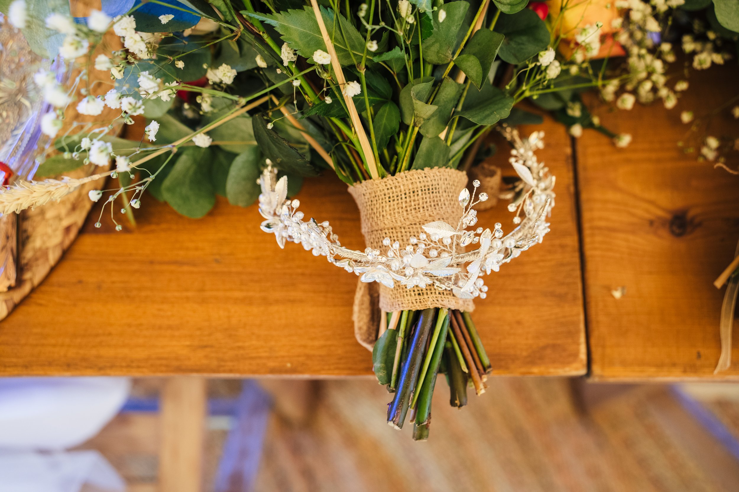 Wedding-Floral-bouquet-hessian.jpg