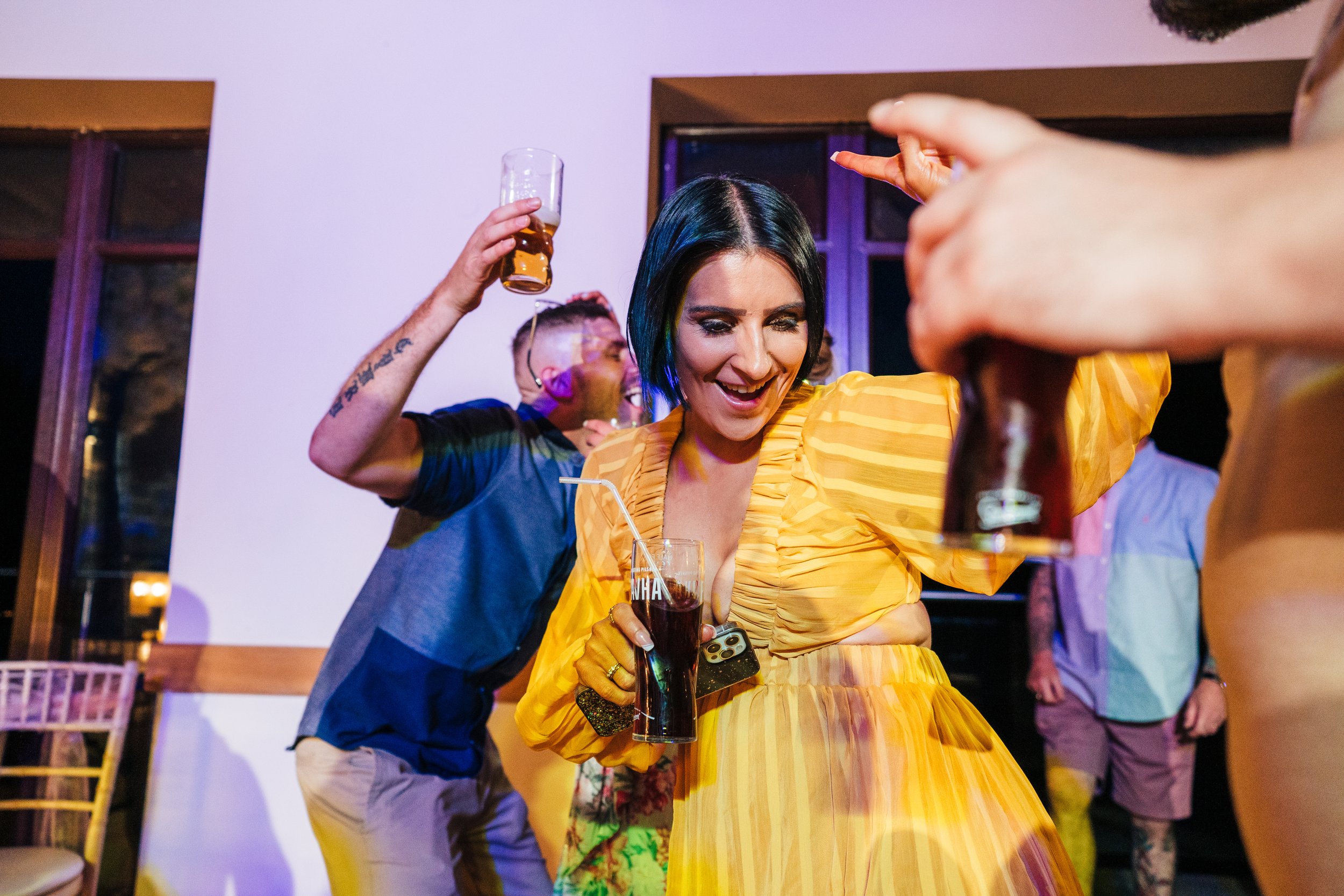 wedding-party-dancing-2.jpg
