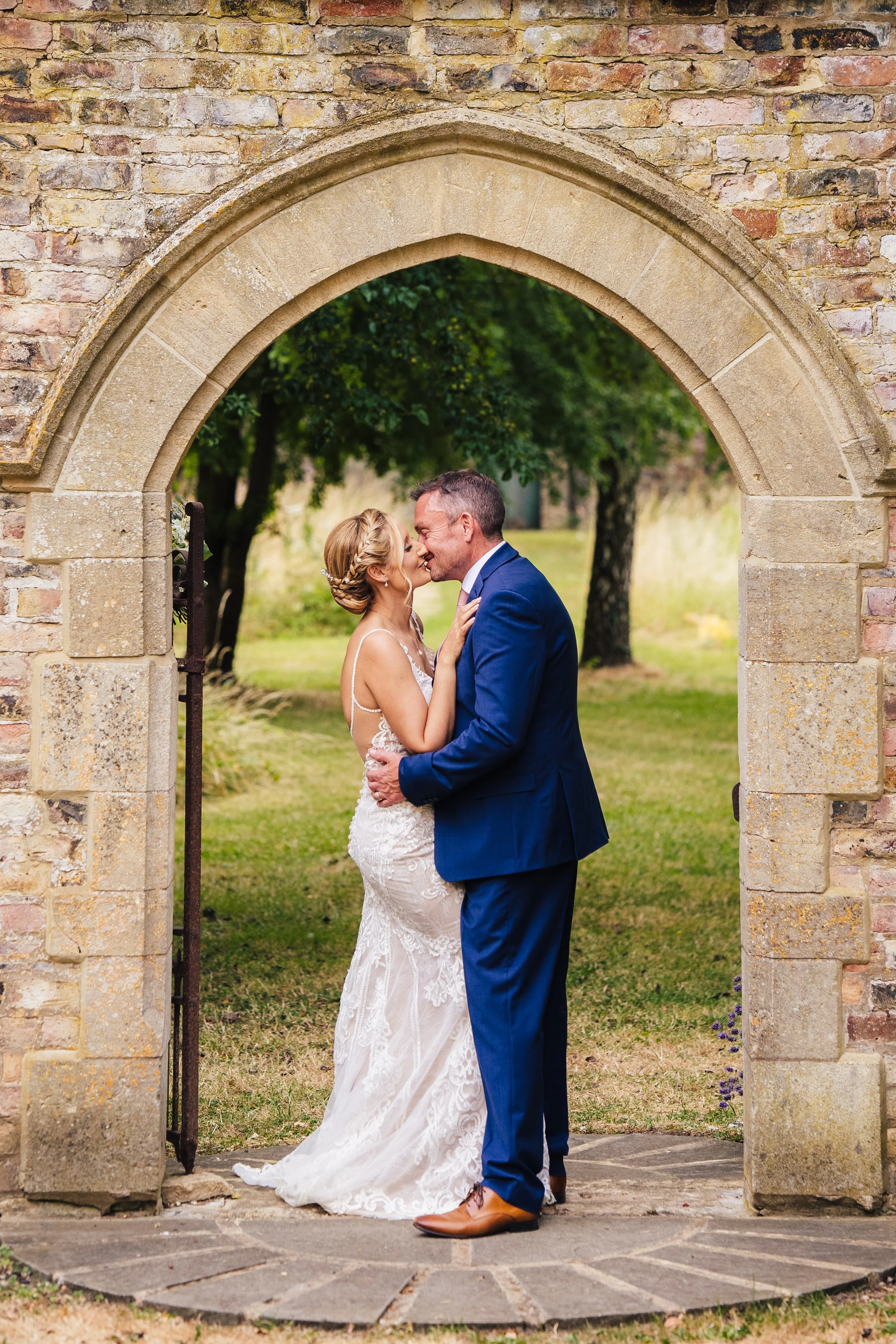 Bride-groom-couples-shoot-grounds.jpg