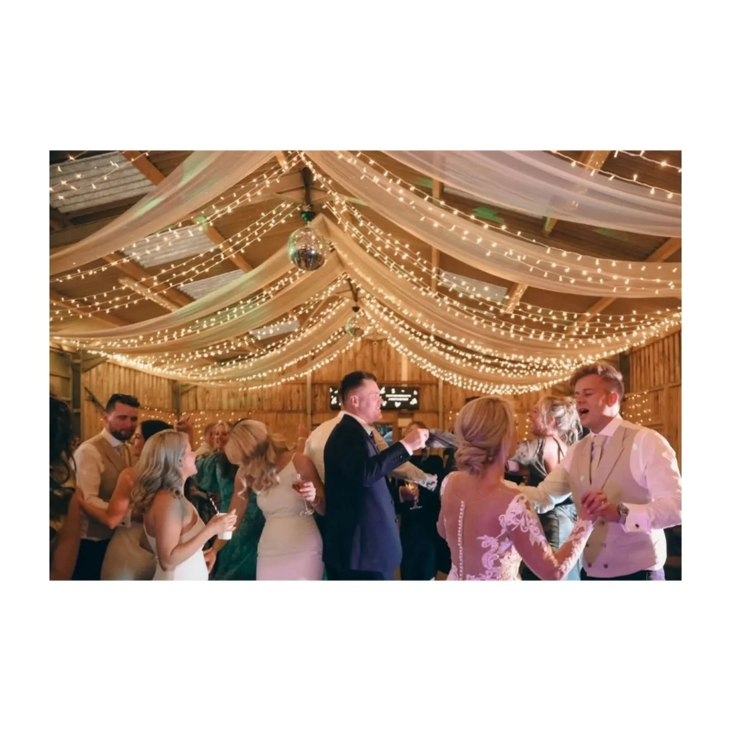 L &amp; C✨

Always so lovely to see our work come to life!

#bespokeinstallations #cornwallinstallations #cornwalldrapery #fabricinstallations #lightinginstallation #discoballs #weddingdecor