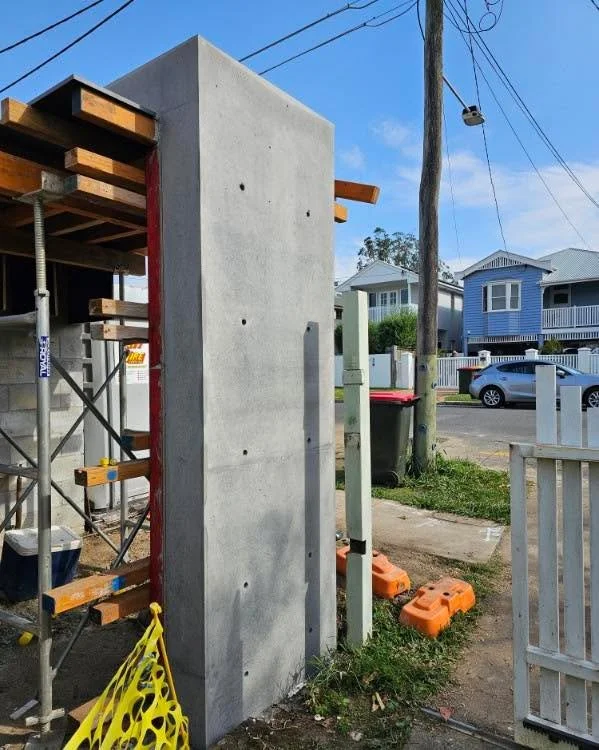 Sharp, strong and seriously clean. 🏗️
Off form columns and a gatehouse roof poured in for @mylne.build at Malcolm Street, designed by @daharchitecture. Big things still to come here.

#offformconcrete #sticksandstonesconcrete #malcolmstreet #mylnebu