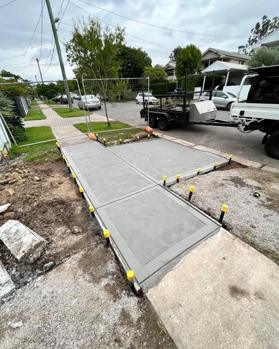 Just because it's temporary doesn't mean it shouldn't be done right. Malcolm Street crossover in and out&mdash;solid access sorted.

#temporaryworks #malcolmstreet #constructionaccess #sticksandstonesconcrete #doitright #siteprep #builderlife #brisba