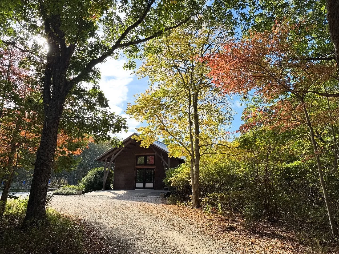 The Stillpoint property looks so beautiful this time of year. So this weekend, we hope you’ll take a little time to walk on our trails and take a look at the changing leaves, or join us for a program.