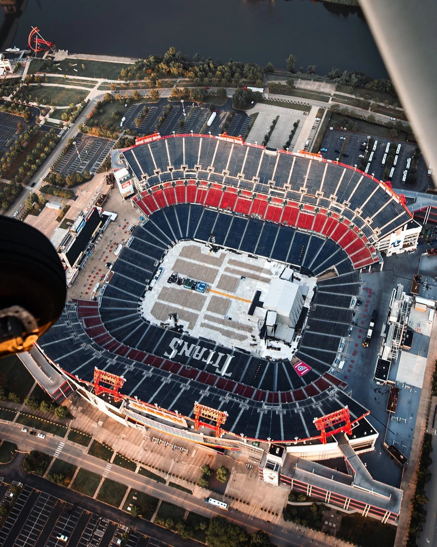 TITAN UP Y&rsquo;ALL