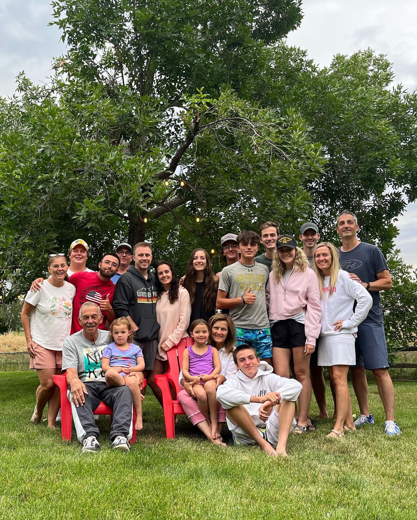 We are so thankful for such a magical week in Colorado with our family 🥰 🏔 ⚾️ 👑