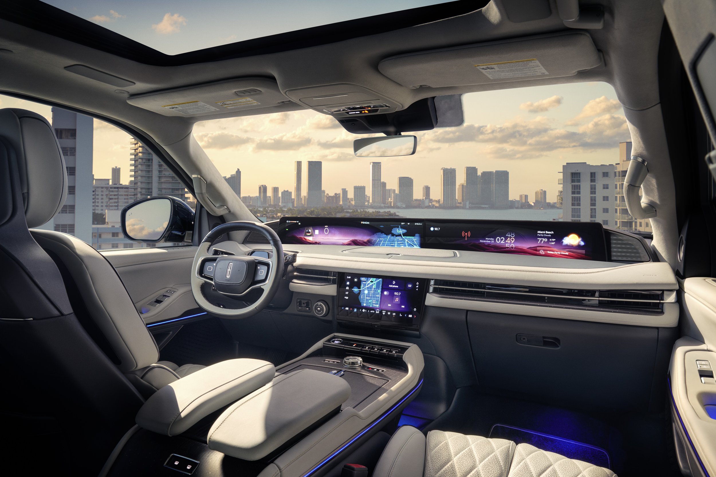 LINCOLN_NAV_INTERIOR_FRONT_0876_12.jpg