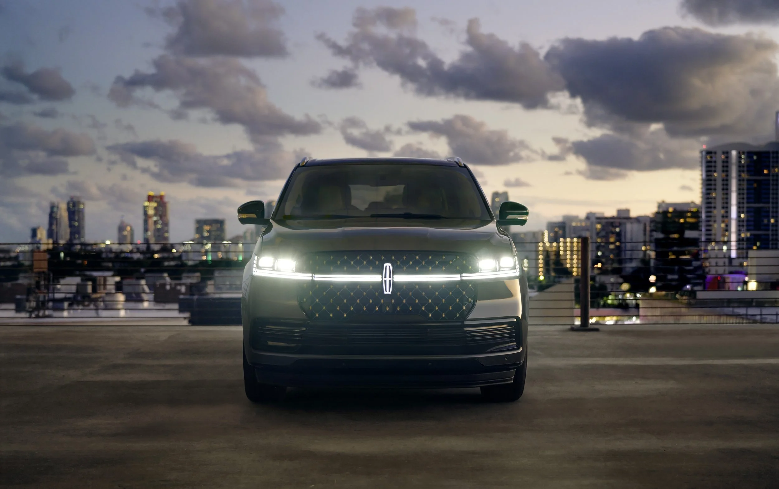 LINCOLN_NAV_DETAILS_1834_10.jpg