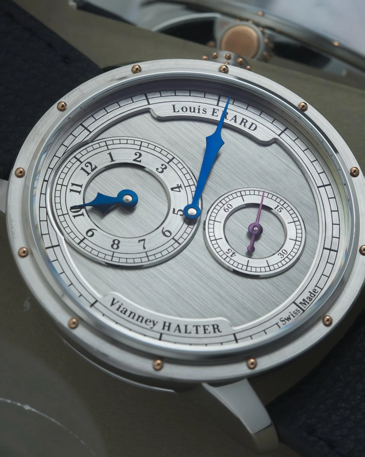 We&rsquo;re so excited to share Louis Erard x Vianney Halter&rsquo;s new collaboration: a deconstructed watch that retains the iconic 1998 Antiqua design&mdash;daily wearable yet collectible. It&rsquo;s also a global tribute to collaborative craftsma