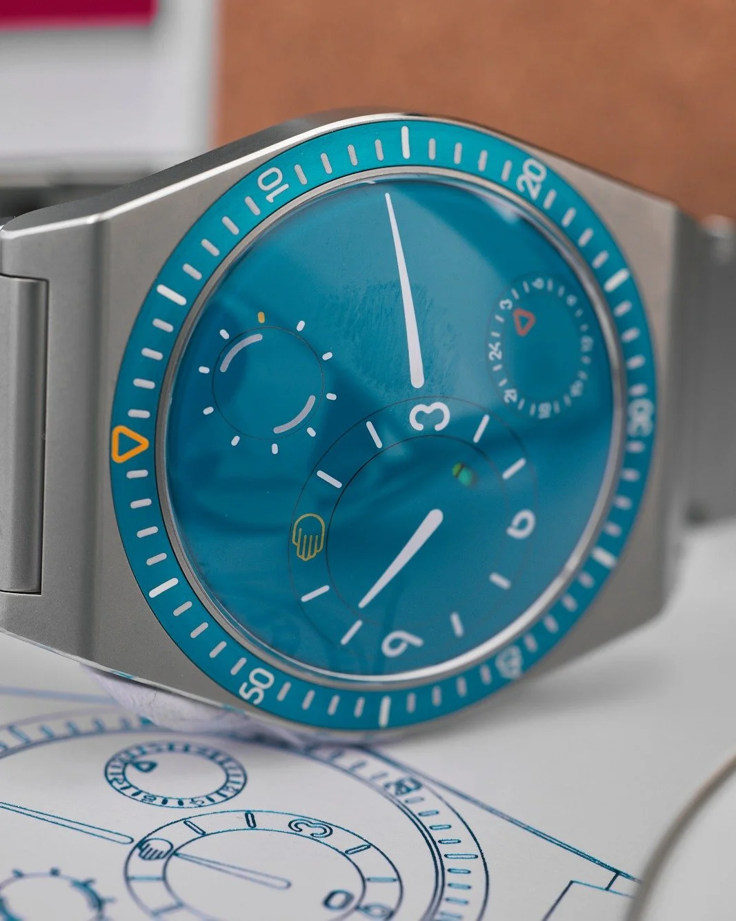 TYPE 7 XV AQUAMARINE&mdash;a watch that represents a pivotal moment in independent watchmaking. Created exclusively for 2025 to celebrate Ressence's 15th anniversary, this ultra-limited edition of only 80 pieces is a milestone you can wear on your wr