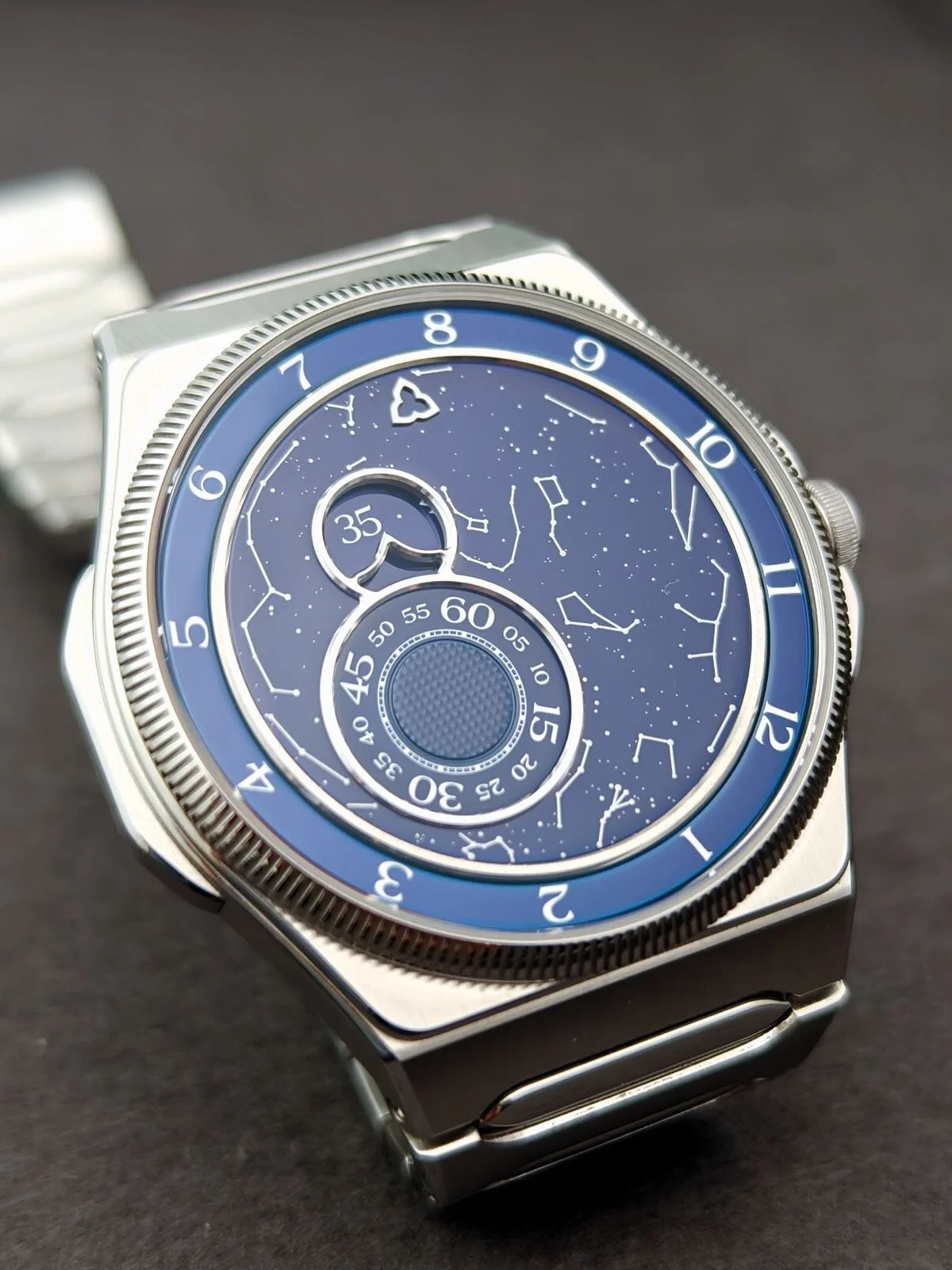 Watch And Wonders Geneva 2026 is FULLY in Saturday fever &mdash; the horology magic is hitting its peak. Behold the stars of the day:

&bull; @trilobewatches Trente Deux Secret Edition &mdash; A personalized celestial dream! Each dial features a cust