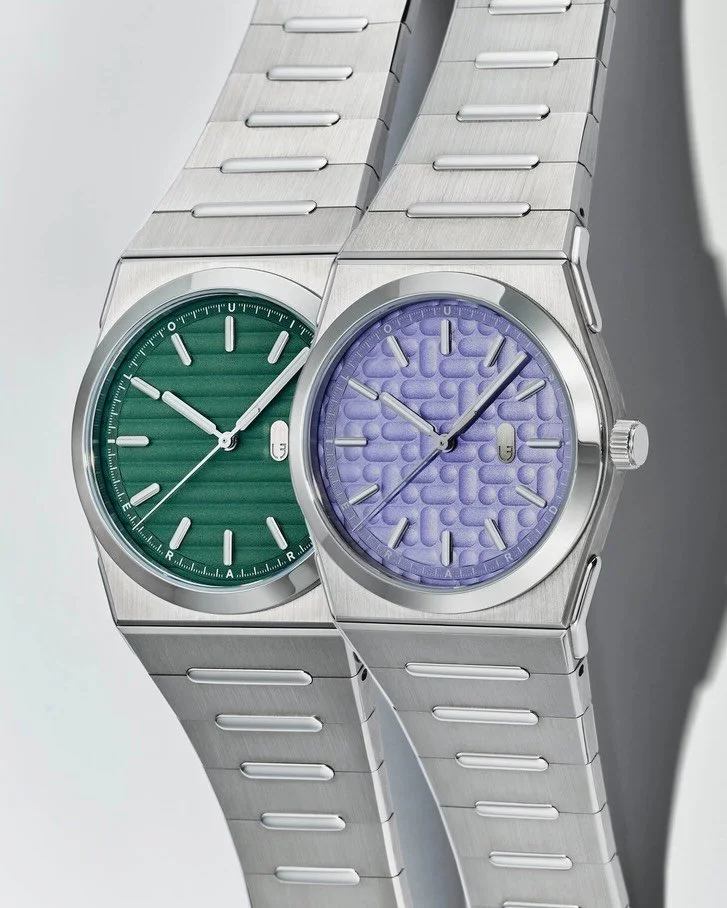 Same iconic 2340 spirit, entirely new character.

Louis Erard redefines subtle sophistication with two fresh dial iterations for its signature integrated bracelet model: Mauve &amp; Forest.

Soft, luminous mauve with delicate oblong pill stamping bri