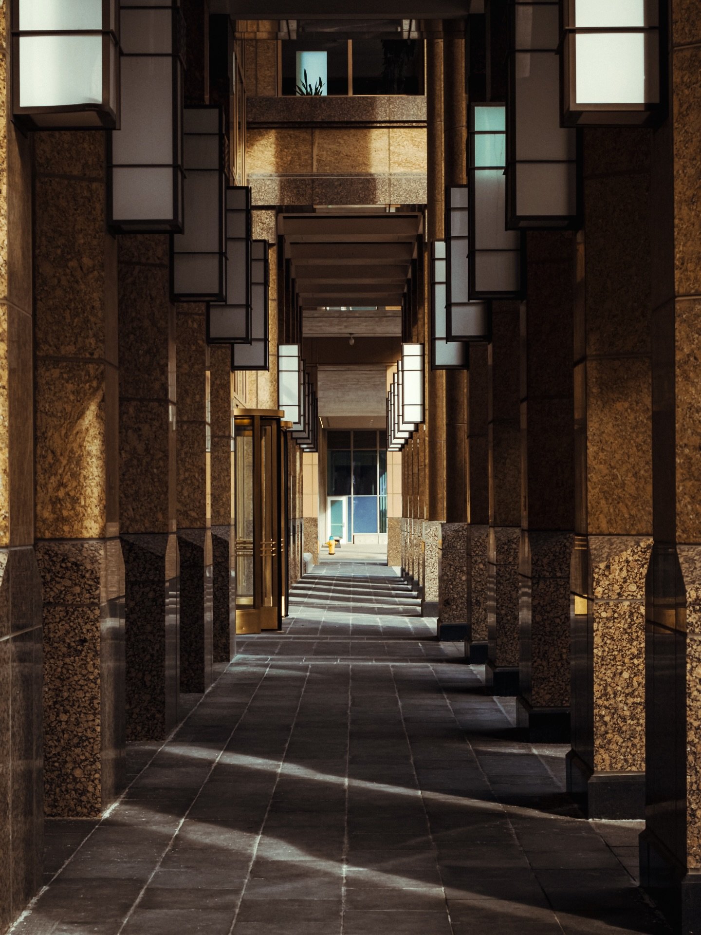 The thing about office buildings is that they&rsquo;re kind of fascinating until it&rsquo;s the one where you work and then it&rsquo;s just very very mundane.
#hiddendsm #dsmusa #desmoinesiowa #desmoines #dsmia