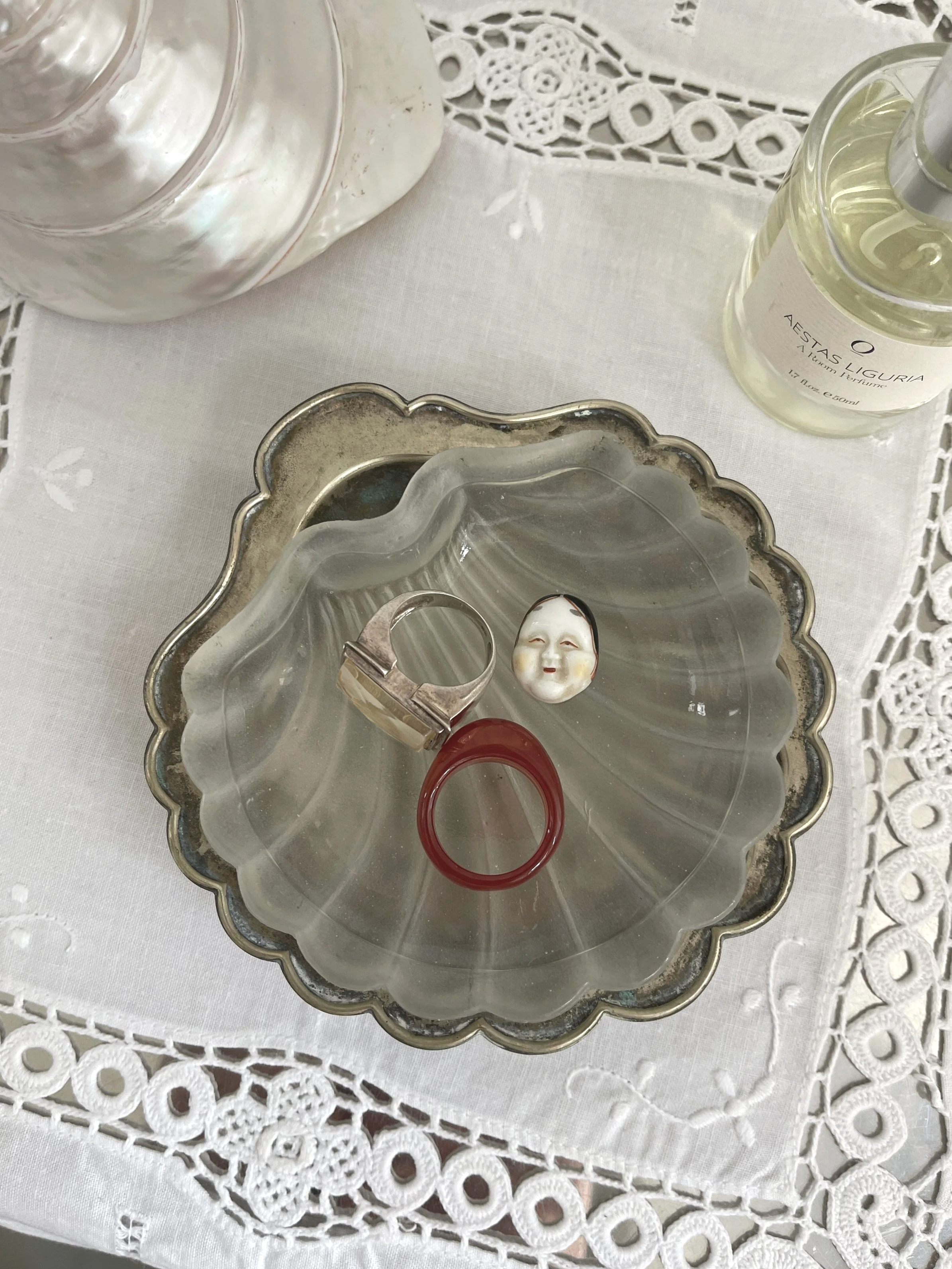 Vintage Shell Soap & Vanity Dish