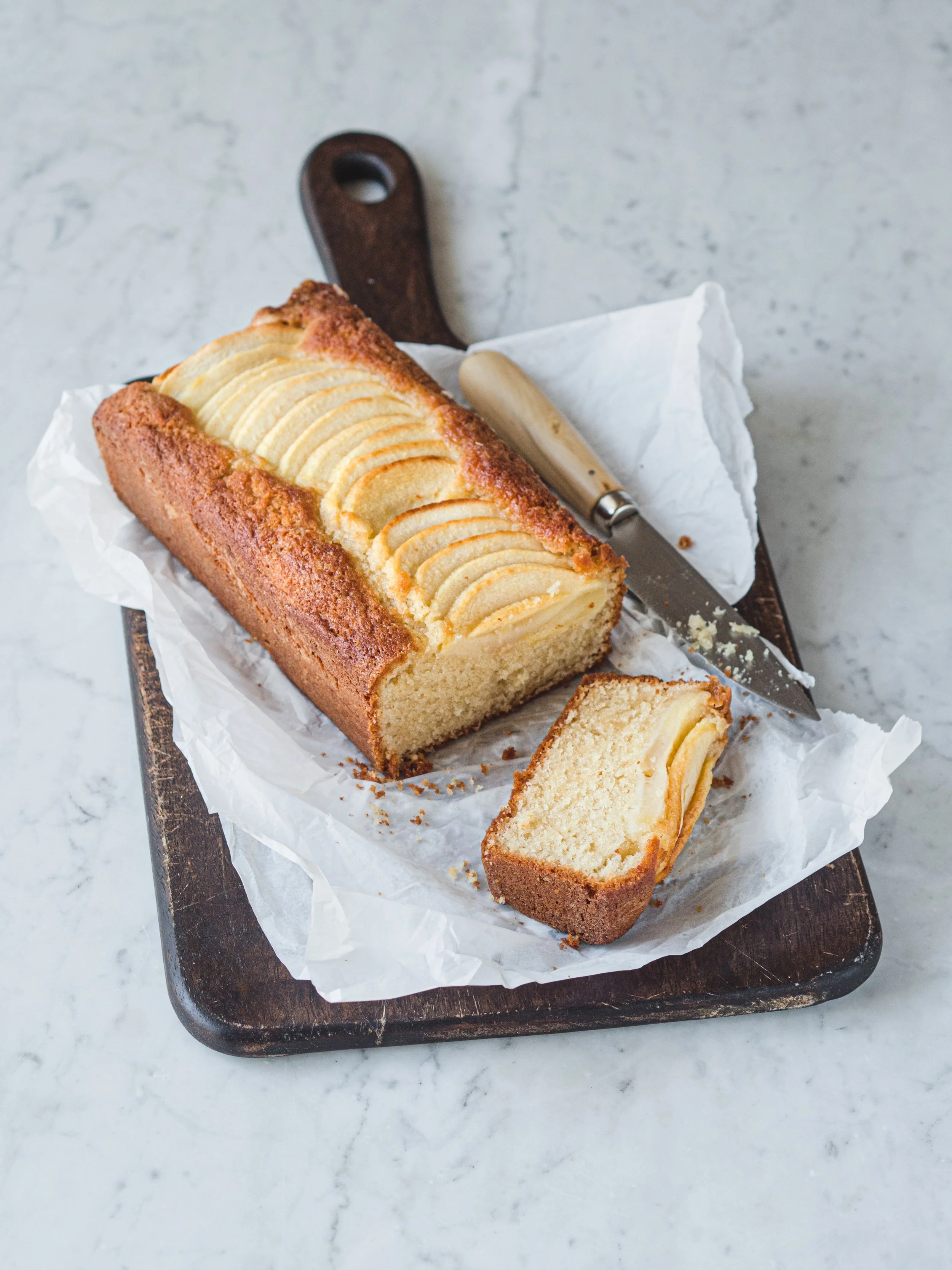 Gâteau aux Pommes — Jennifer Pogmore