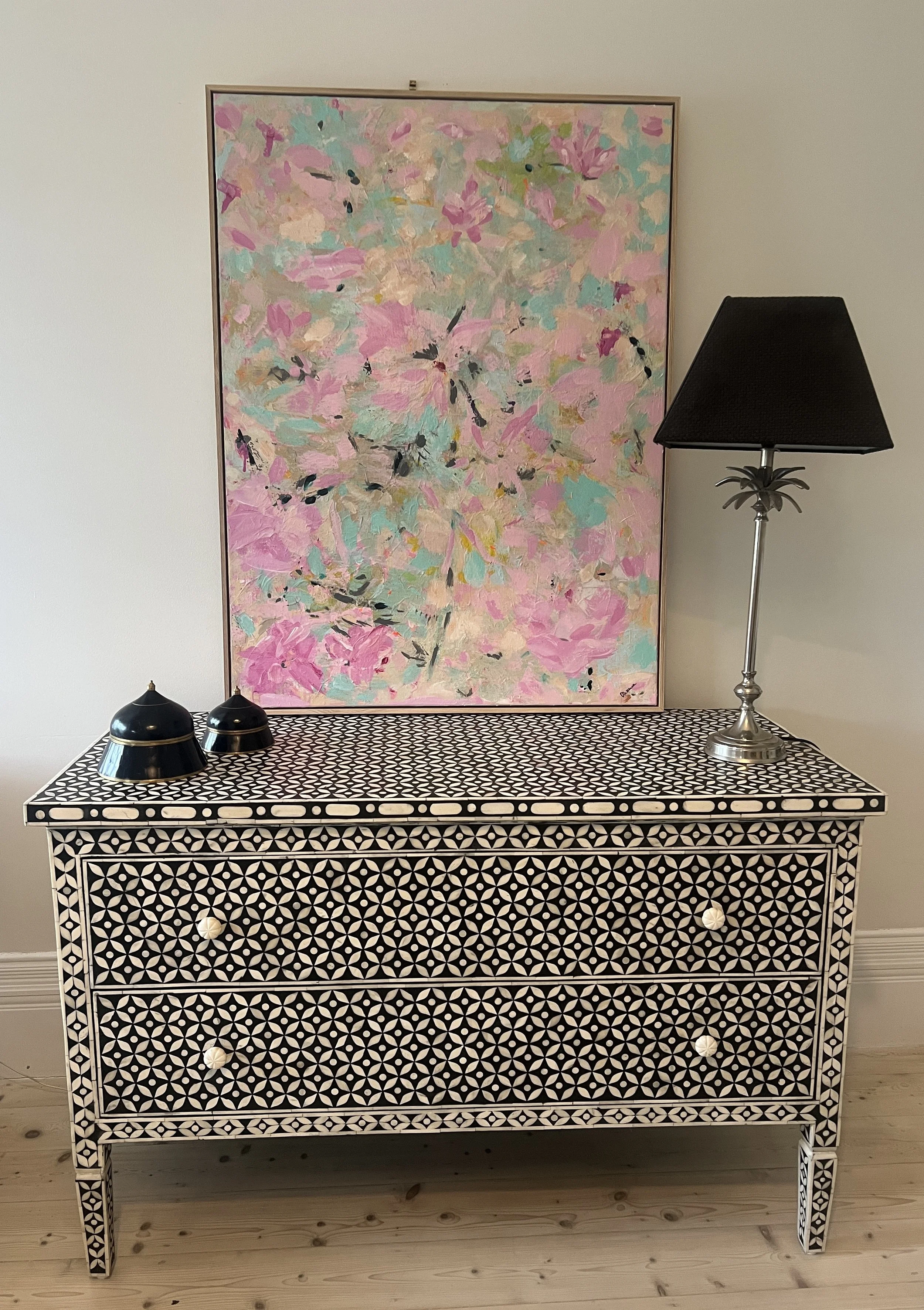 DragonFly in Room_1.jpg