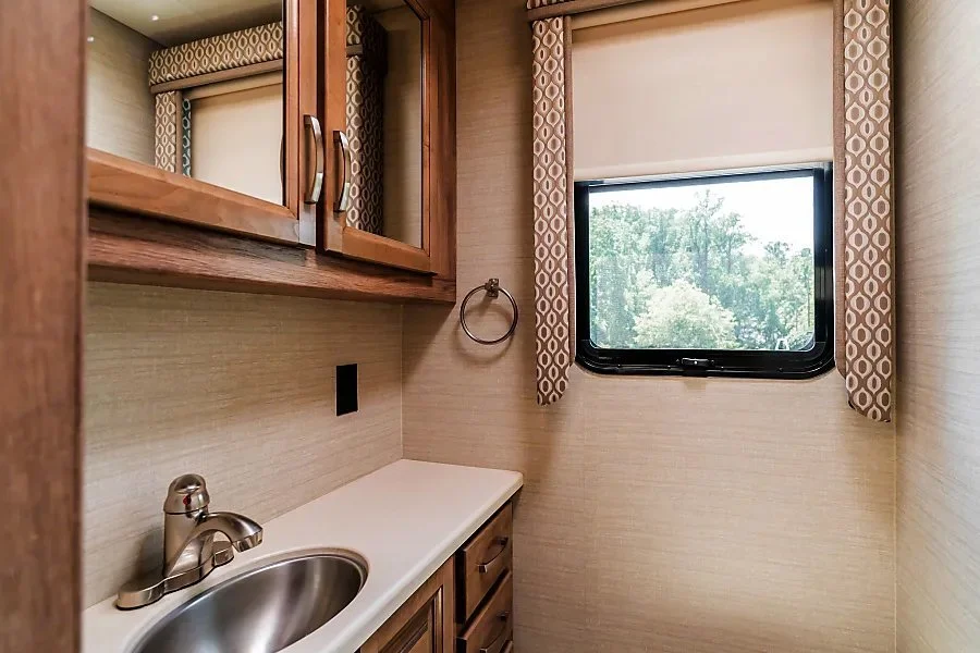 Save Money on Summer Vacation with RV Rental Services in Pennsylvania