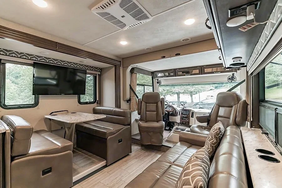 Where to Rent RV: Choosing the Right RV Rental Platform