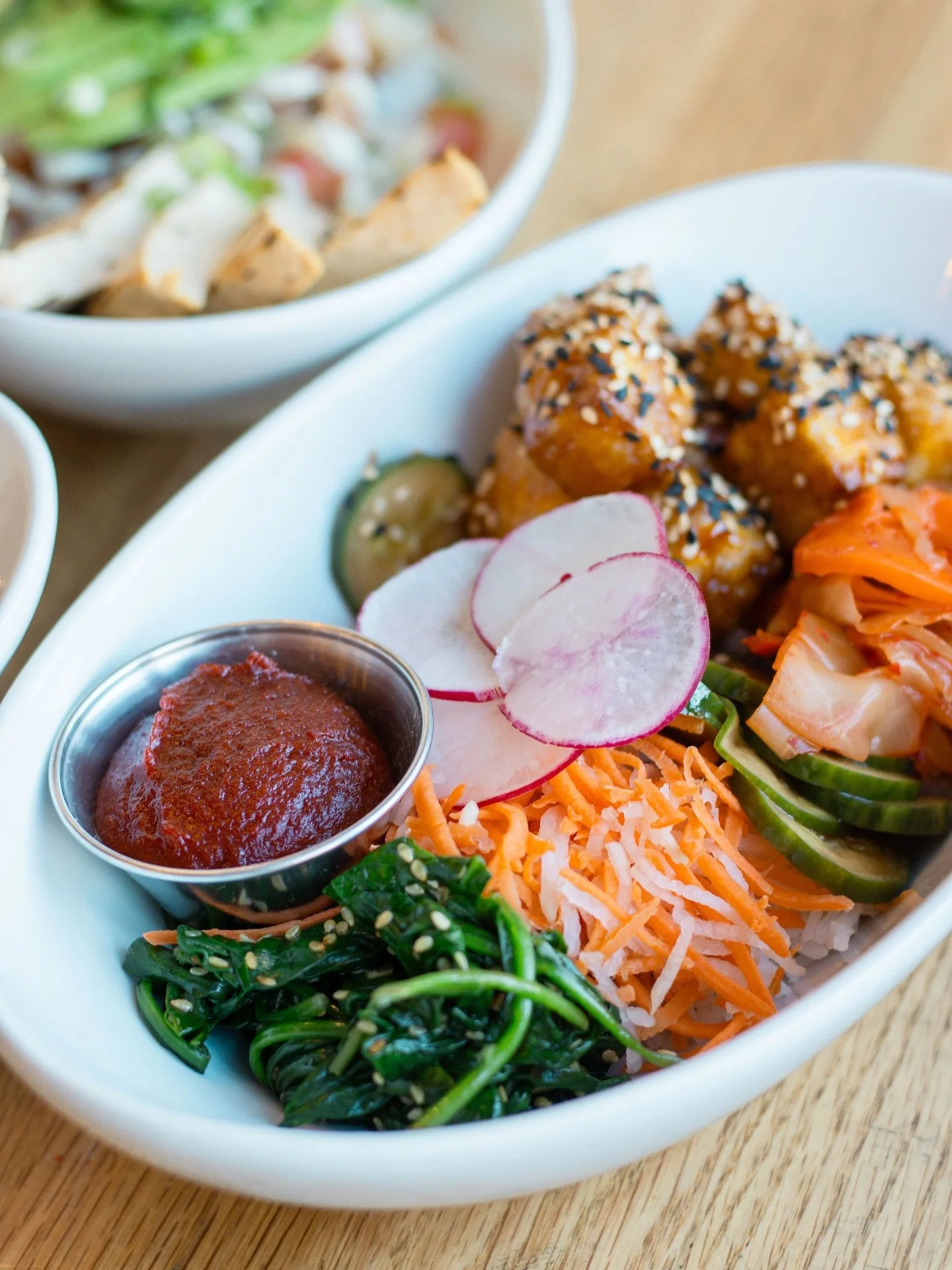 The Ignite Bibimbap glow up COMPLETE 🔥

We took a yummy bowl and made it unforgettable&hellip;
✨ Cauliflower rice &rarr; fluffy jasmine rice
✨ Raw cucumber &rarr; marinated, flavor-packed crunch
✨ Plain spinach &rarr; sesame saut&eacute;ed perfectio