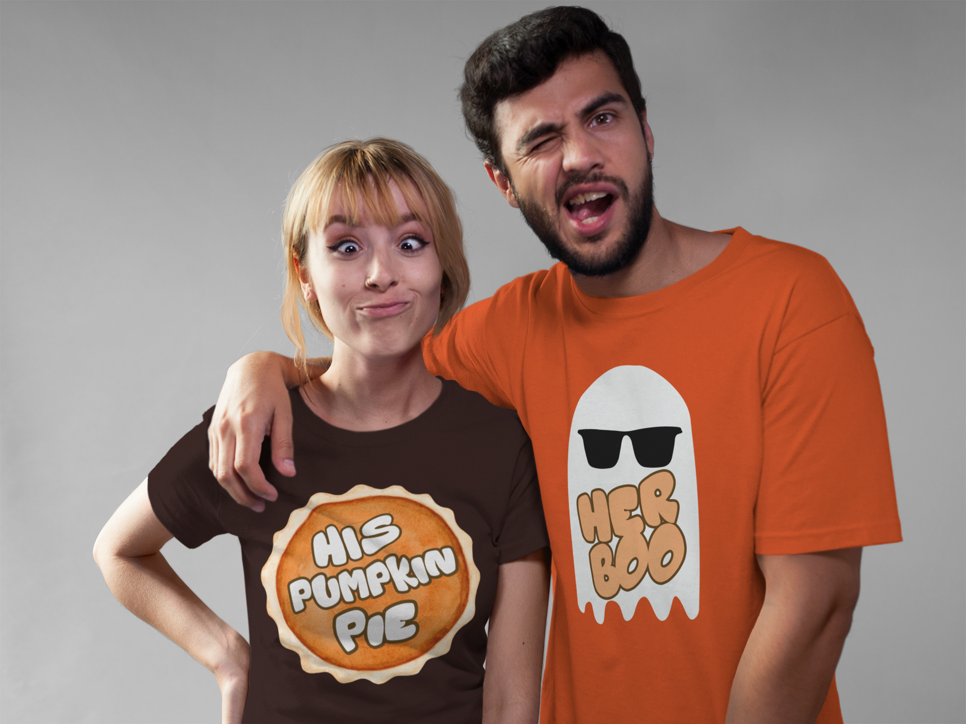couple-making-faces-while-wearing-round-neck-tees-mockup-a16270.png