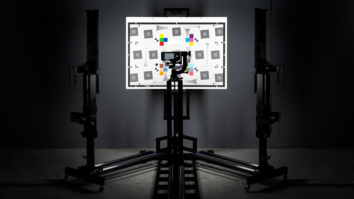 Controlled Light III - Imaging Lab [Social Media]_OPTO.jpg