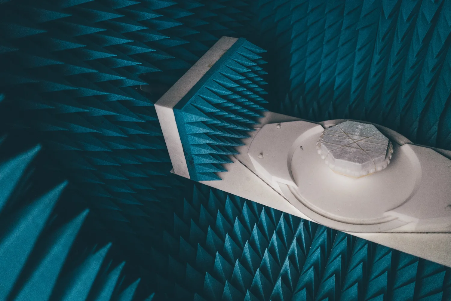 Antenna measurement in Sigma Connectivity's anechoic chamber