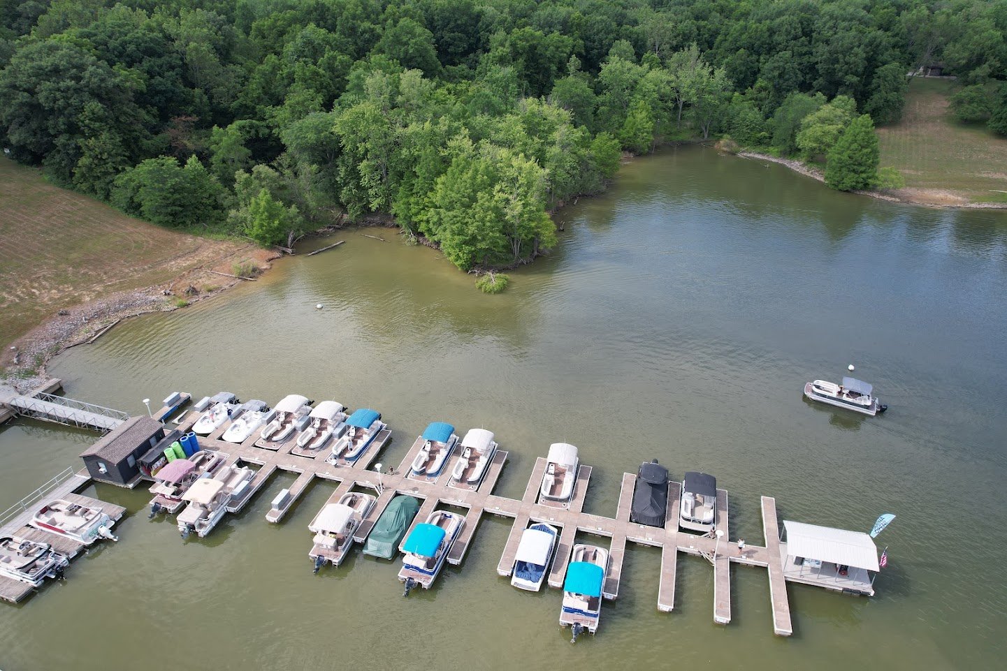 Raccoon Lake Boat Rental — Parke County, Indiana