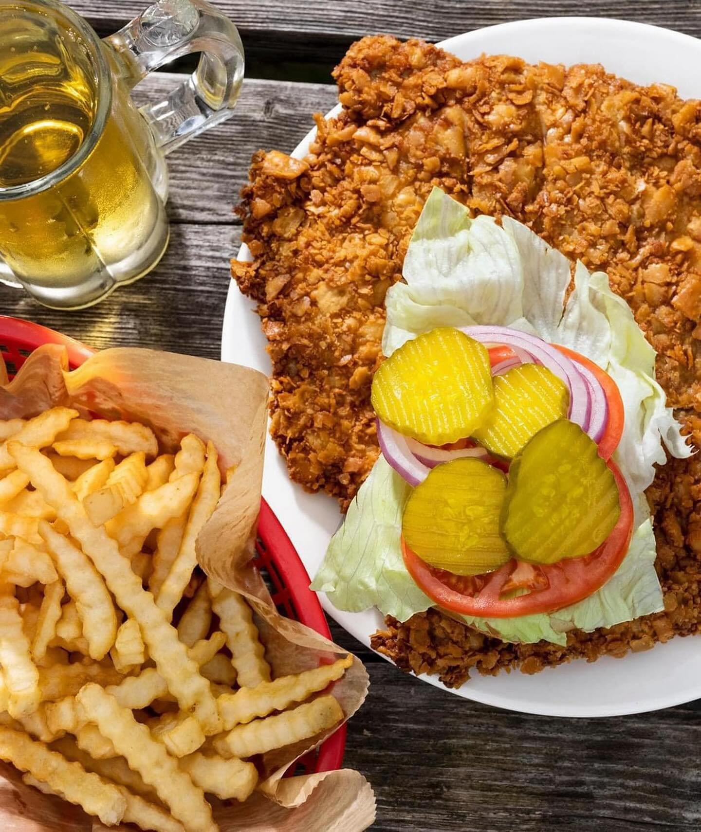 An INDIANA staple, the famous breaded Tenderloin! ❤️ Grab an amazing tenderloin from one of our many Parke County restaurants below. ⬇️ 

Mecca Tavern (photos featured from this location)
Tasty Freeze
Turkey Run Gas &amp; Grill
Thirty-Six Saloon
Coma