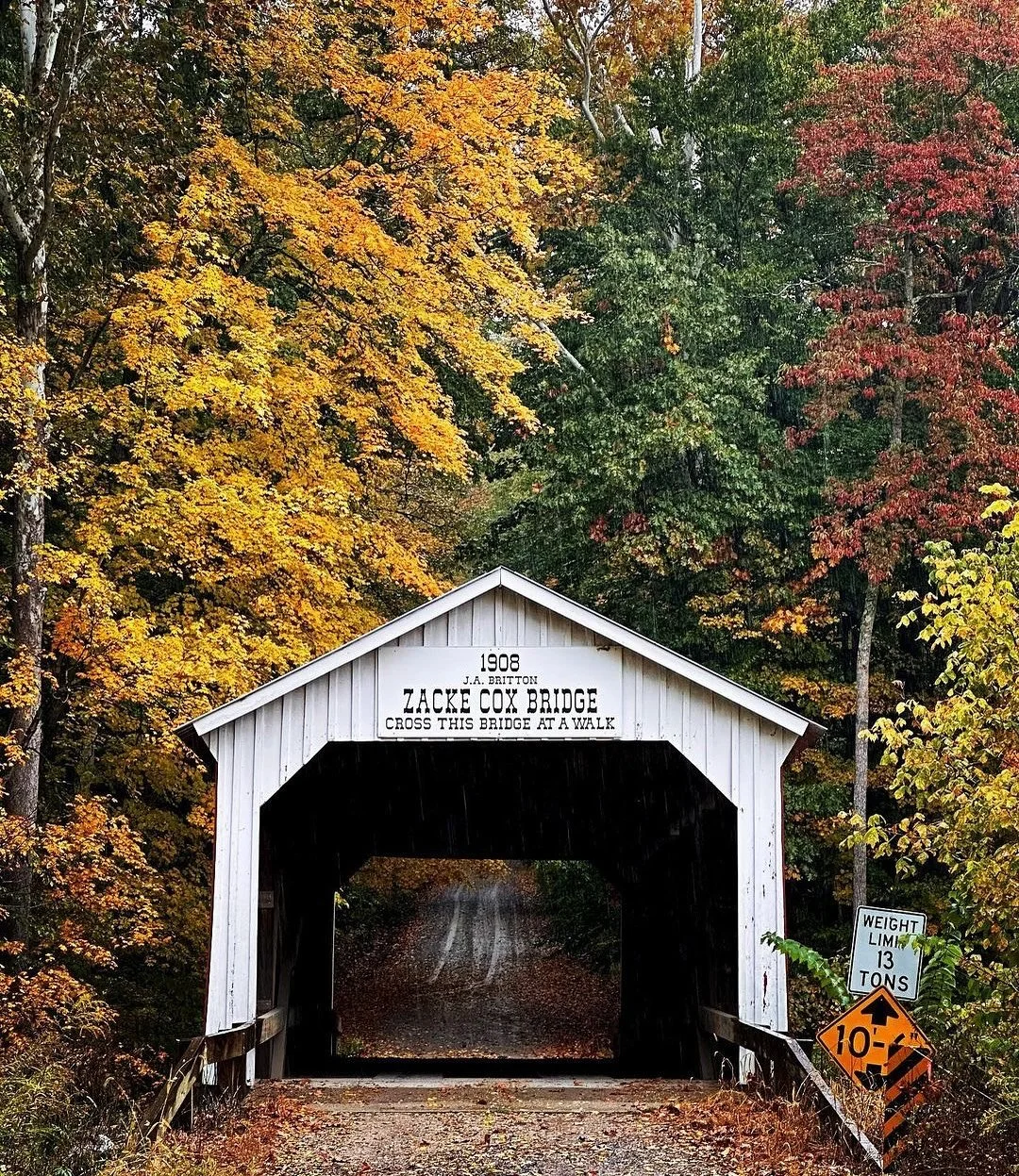 Welcome to Parke County, Indiana, The Covered Bridge Capital of the World! ❤️ We are home to 31 Covered Bridges and at one time had as many as 53 covered bridges!
