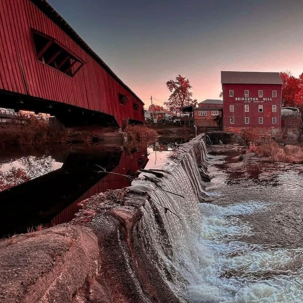 Happy Thanksgiving from Parke County! 🍁 Today we are grateful for our beautiful sightseeing, our hard-working small businesses, and small town life. ❤️ 

Make sure to support small businesses this Saturday 11/29 for #SmallBusinessSaturday!