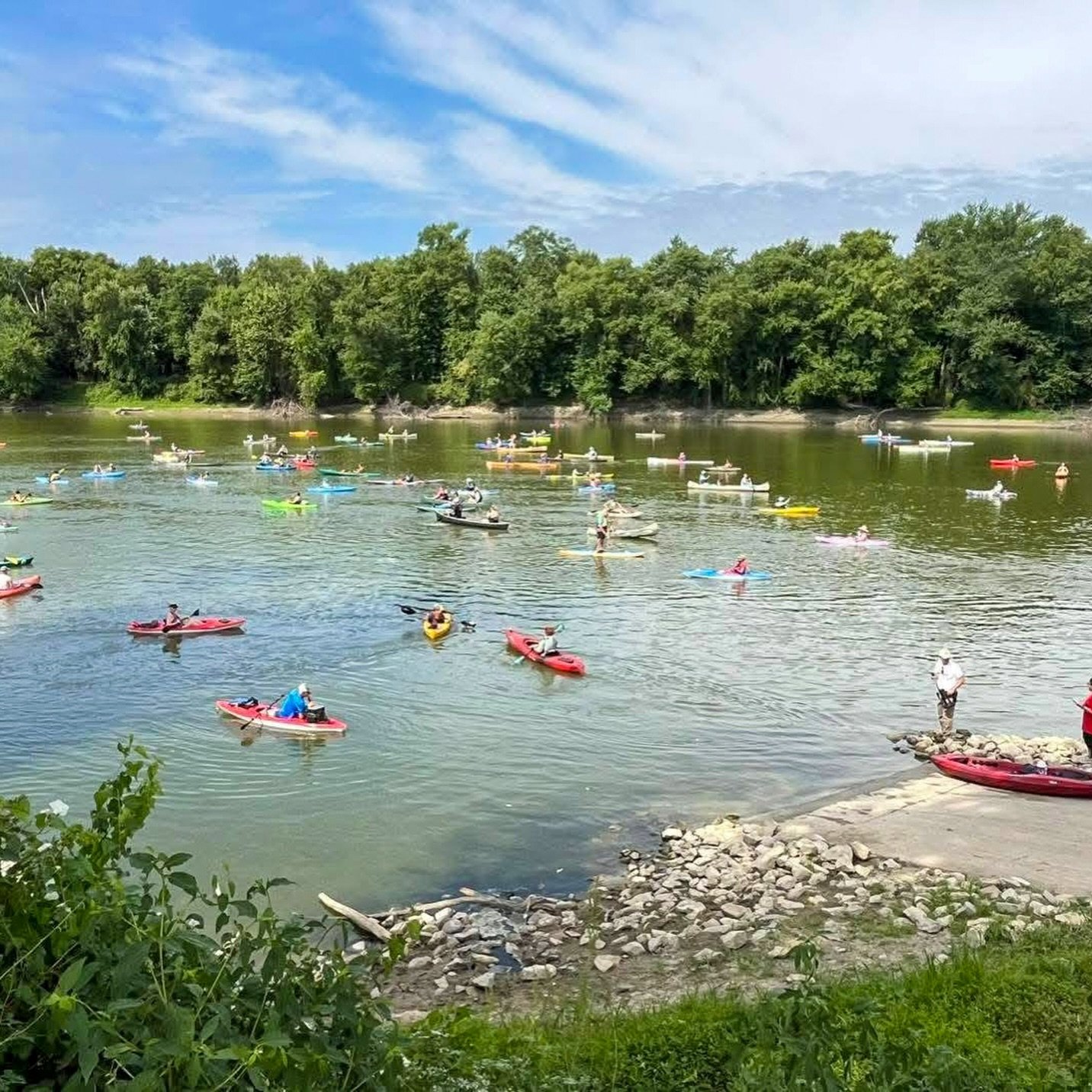 Did you know you can paddle right from Montezuma Dock &amp; Kayak Launch into the scenic Wabash River in Parke County? 🛶🌿

Float beneath historic bridges, watch for wildlife, and enjoy peaceful river views just minutes from our covered bridges and 
