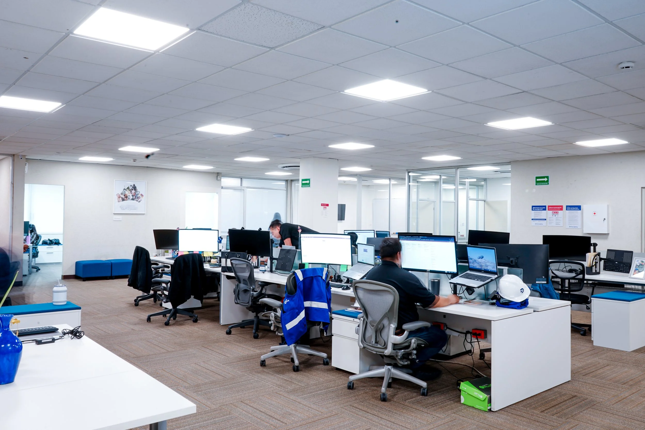 Operación e Instalación | Oficinas