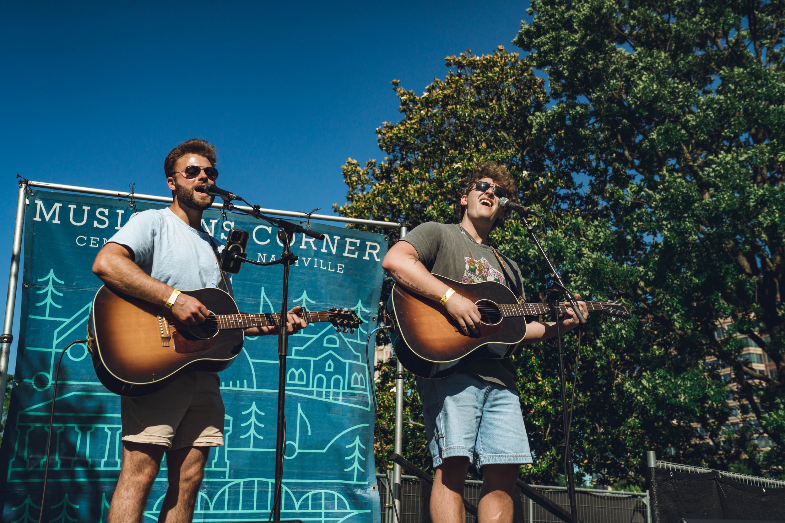 Musicians Corner May 16 17 2025 - @VonRphoto-319.jpg