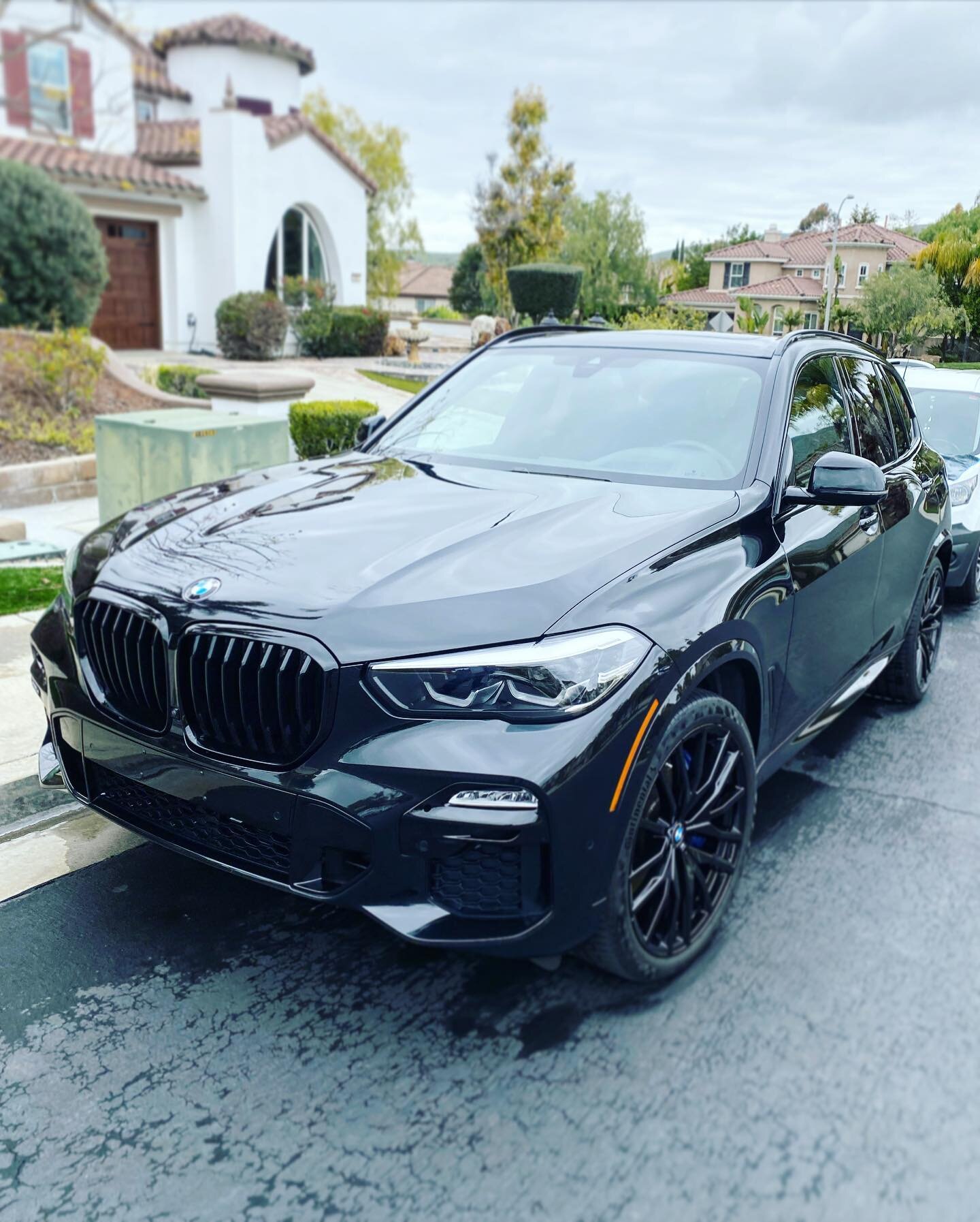 This client&rsquo;s BMW has been on a maintenance plan for going on 6 months now. Beautiful after every wash! Coating maintenance as well. Look out for oil change maintenance services coming soon to be included in our Clarity Maintenance Detail Plan!