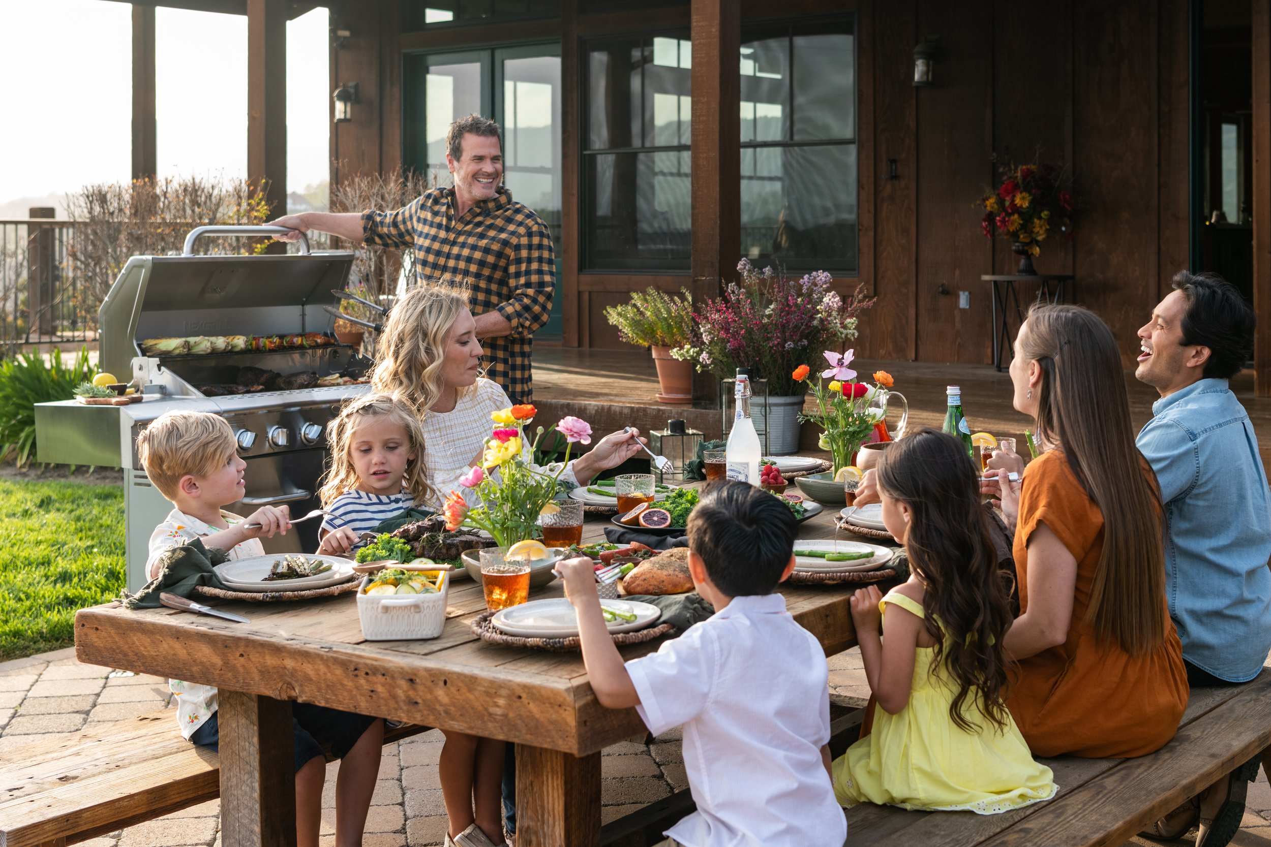 Global Leisure eating together
